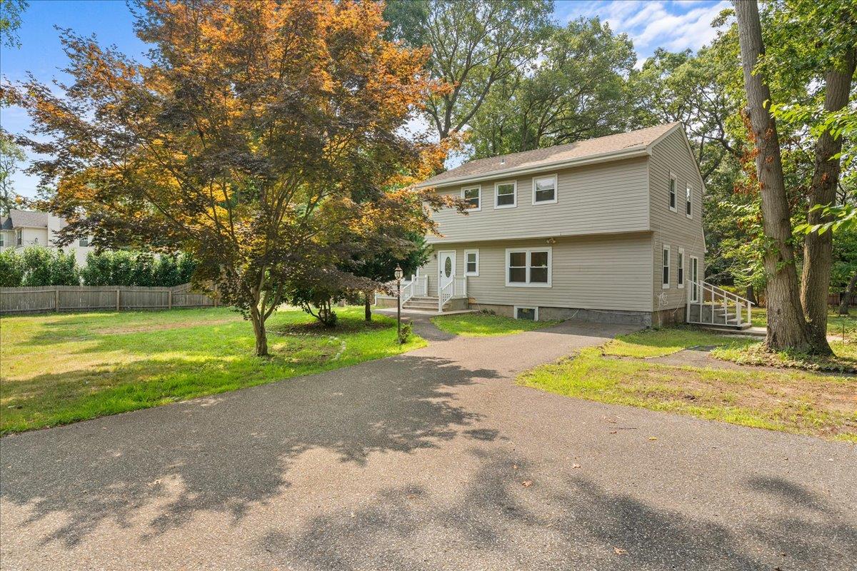 #1 photo, 404 Oxhead Road, सफ़ोक काउंटी Stony Brook , NY 11790