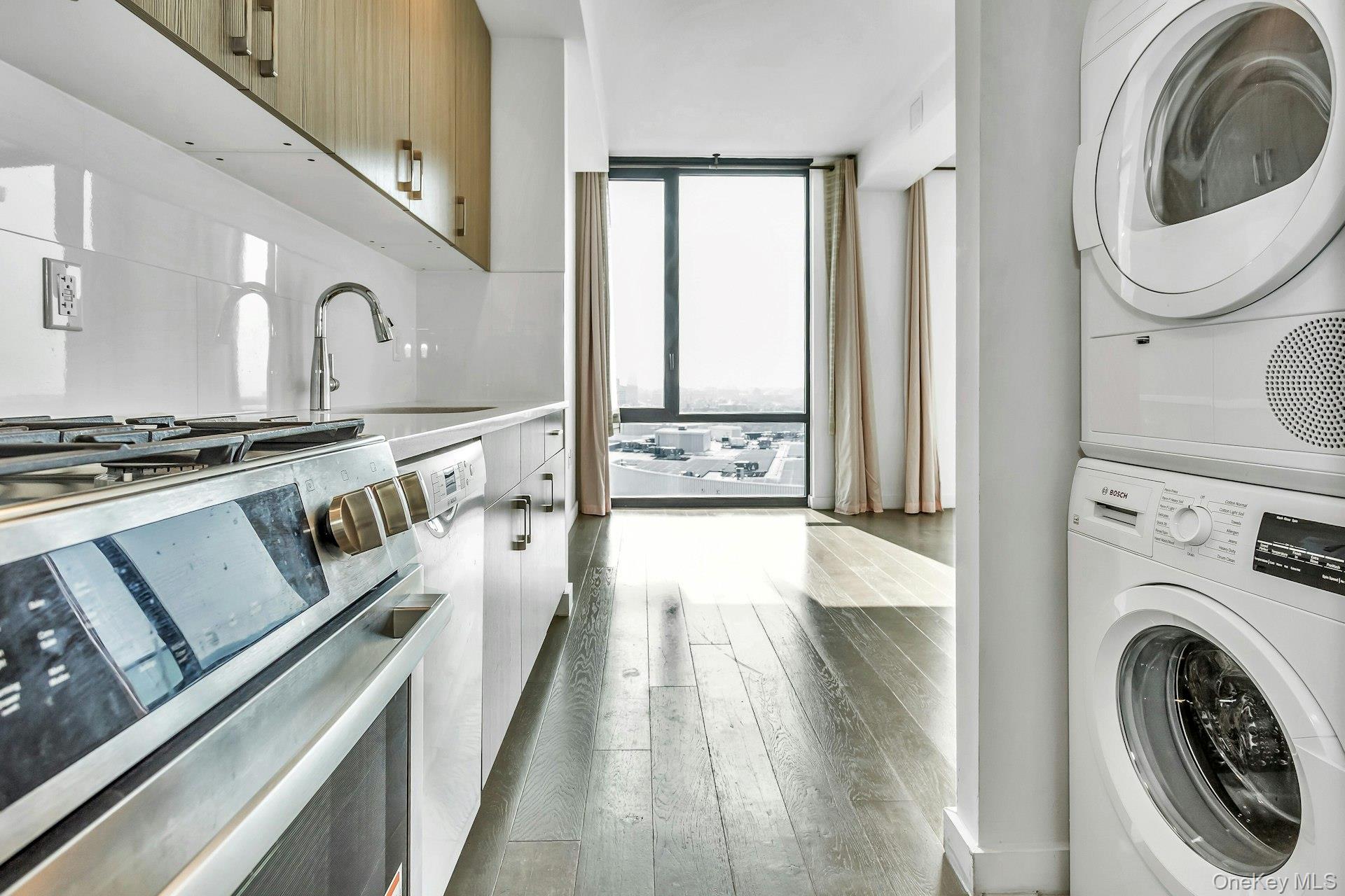 #7 photo, 88-08 Justice Avenue, クイーンズ区 Elmhurst , NY 11373