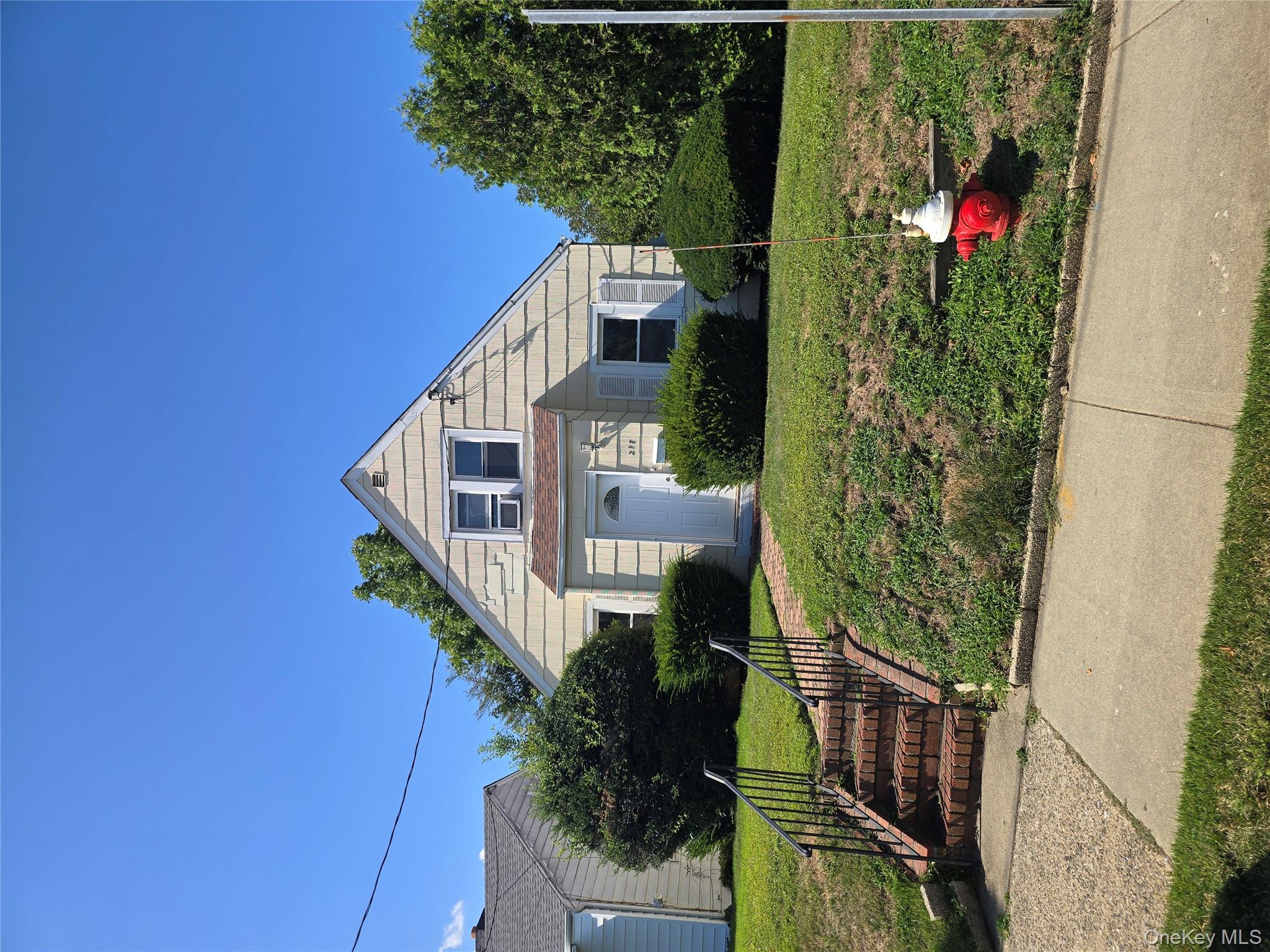 #1 photo, 217 Hillside Avenue, New Hyde Park , NY 11040