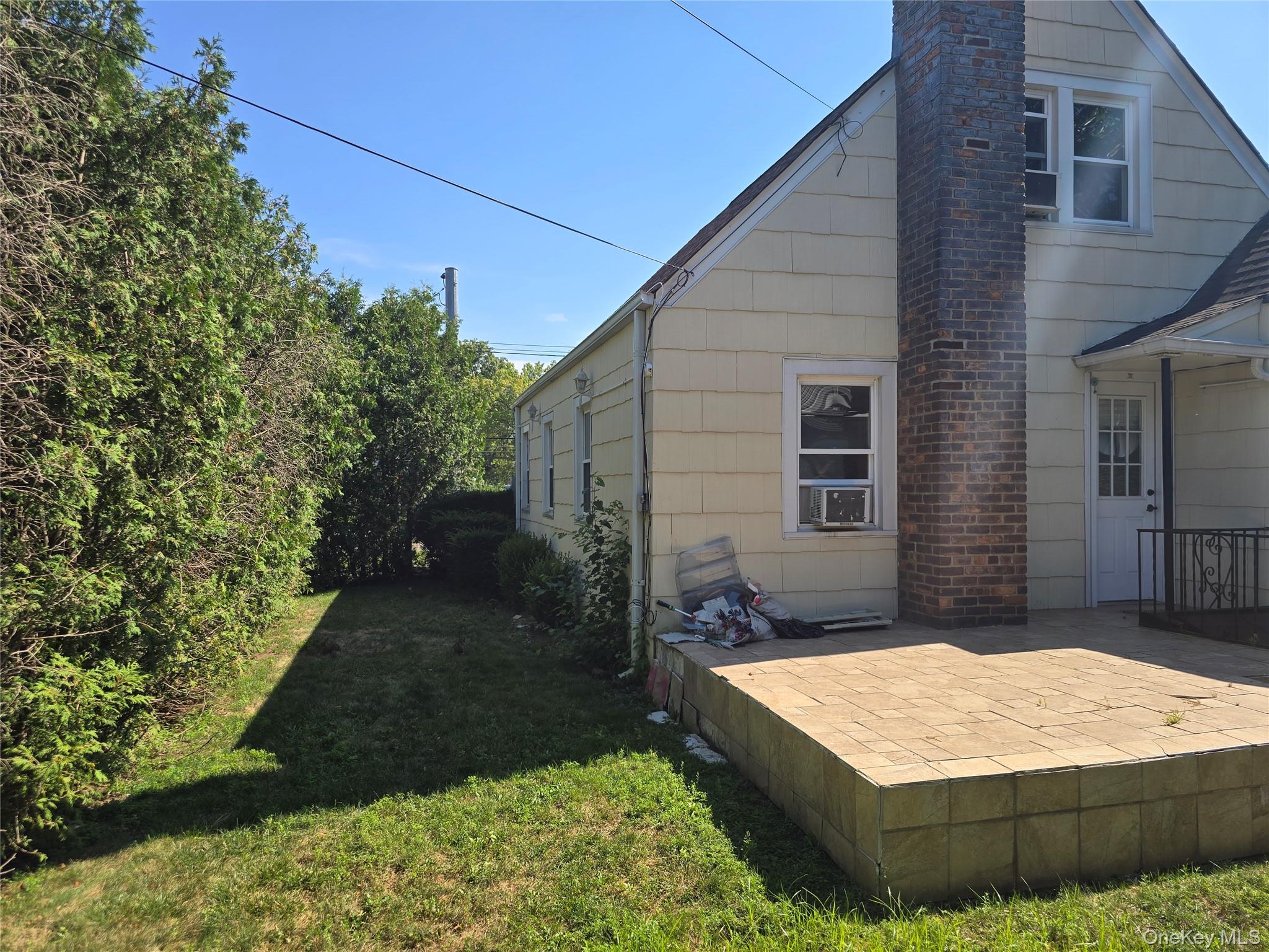 #19 photo, 217 Hillside Avenue, New Hyde Park , NY 11040