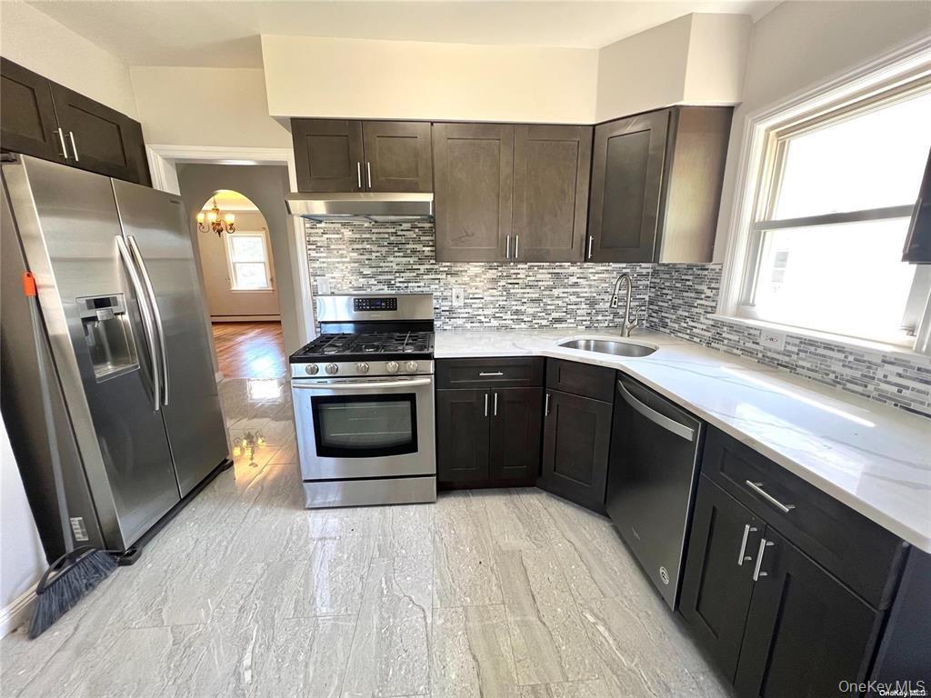 #9 photo, 217 Hillside Avenue, New Hyde Park , NY 11040