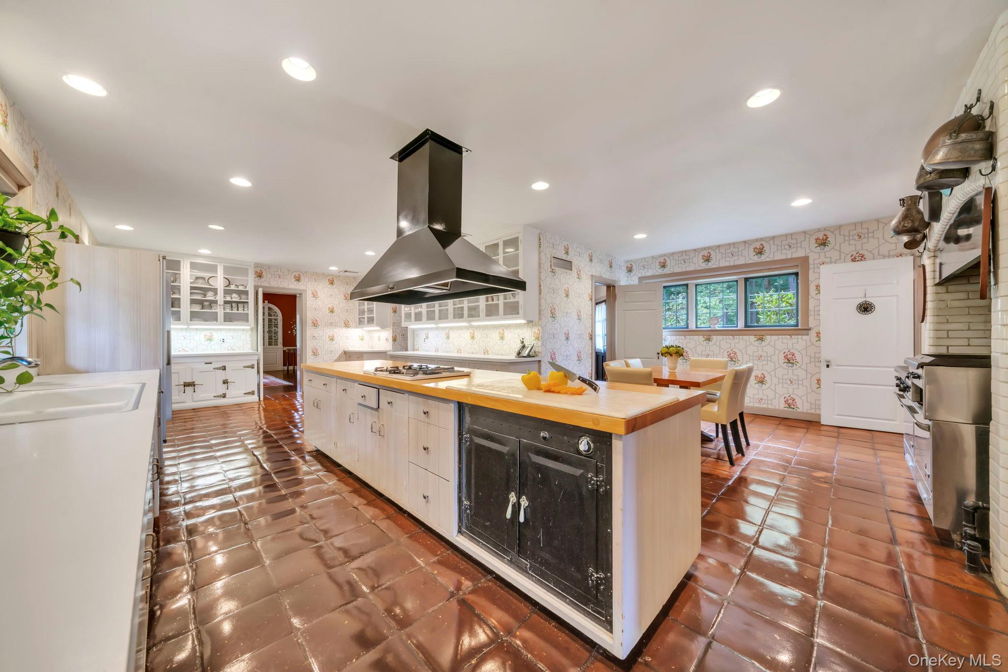 #18 photo, 95 Piping Rock Road, ナッソー郡 Locust Valley , NY 11560