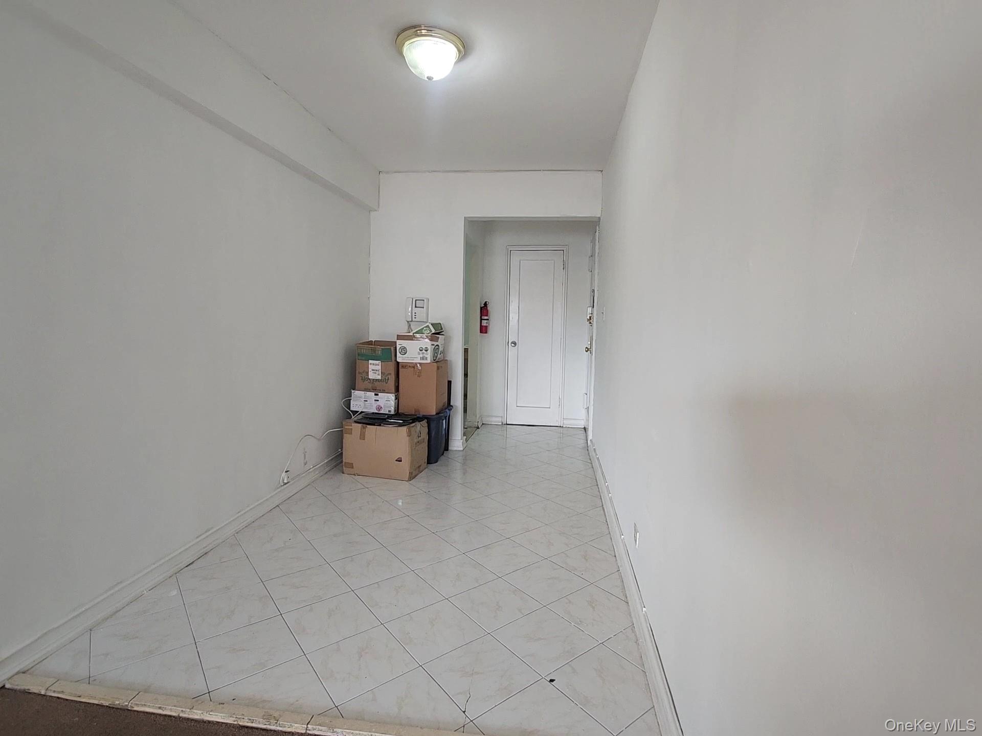 #6 photo, 90-09 Northern Boulevard, Jackson Heights , NY 11372