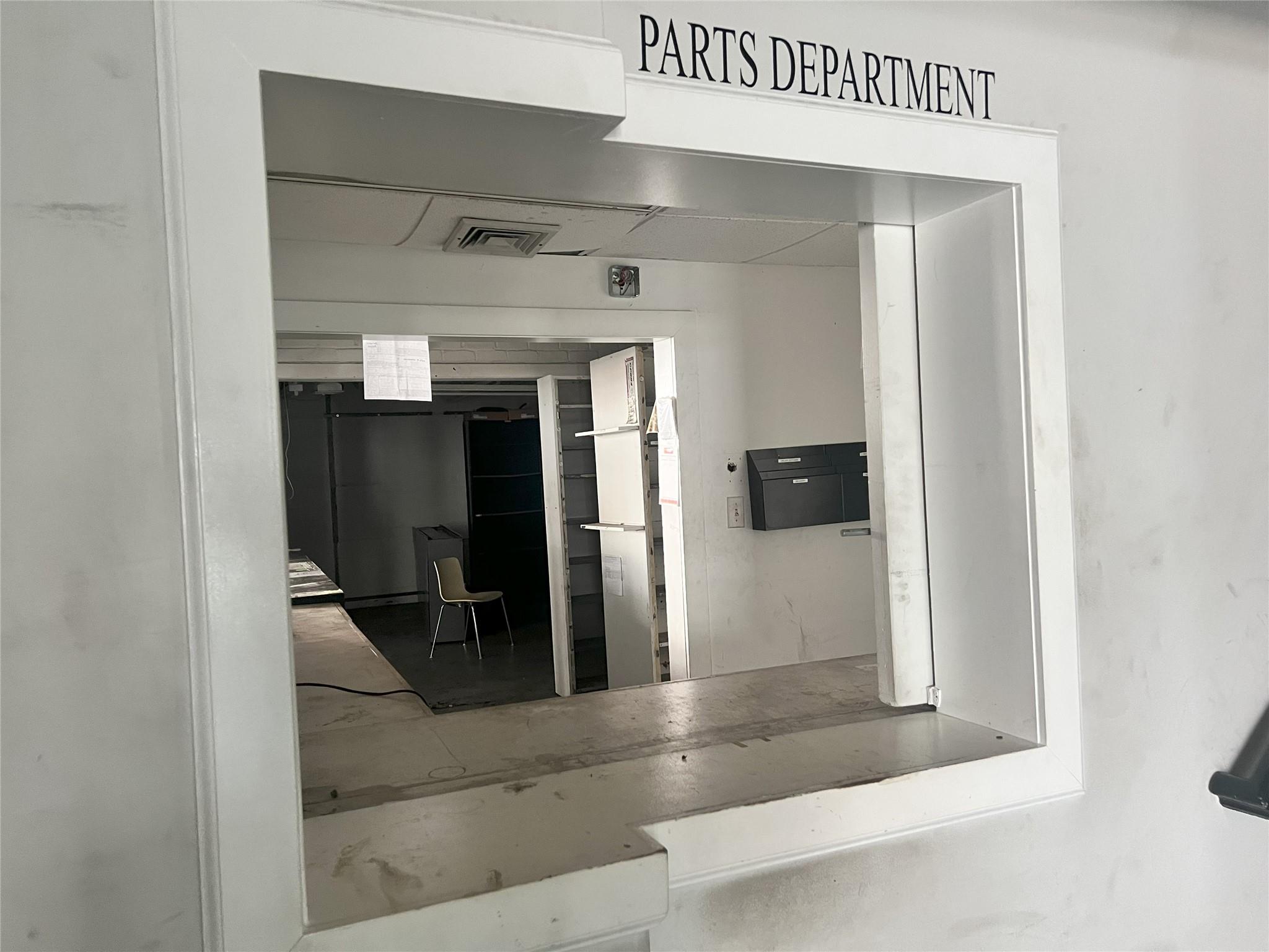 #12 photo, 1245 Central Park Avenue, Yonkers , NY 10704