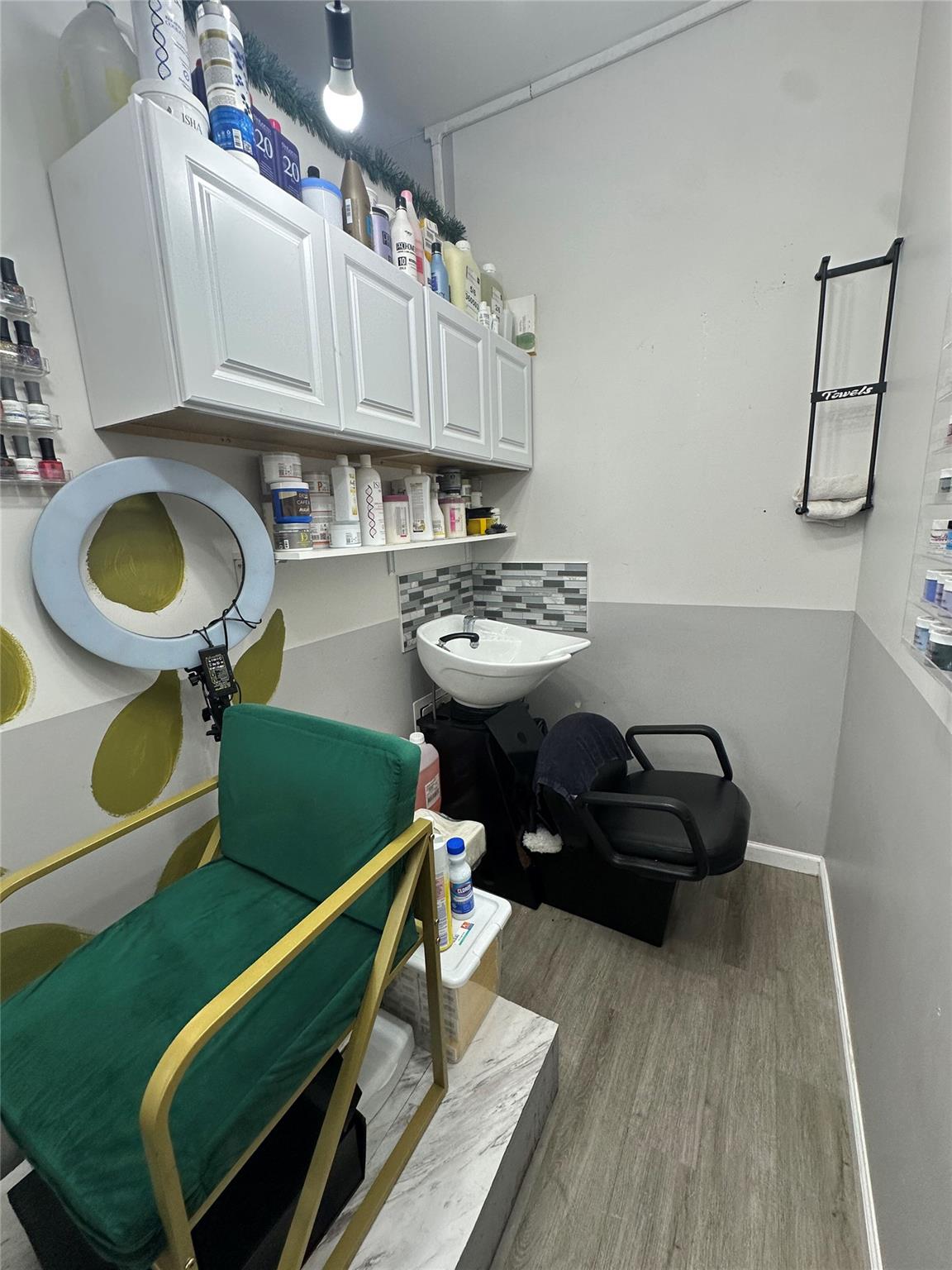 #8 photo, 244-08 Jericho Turnpike, クイーンズ区 Floral Park , NY 11001