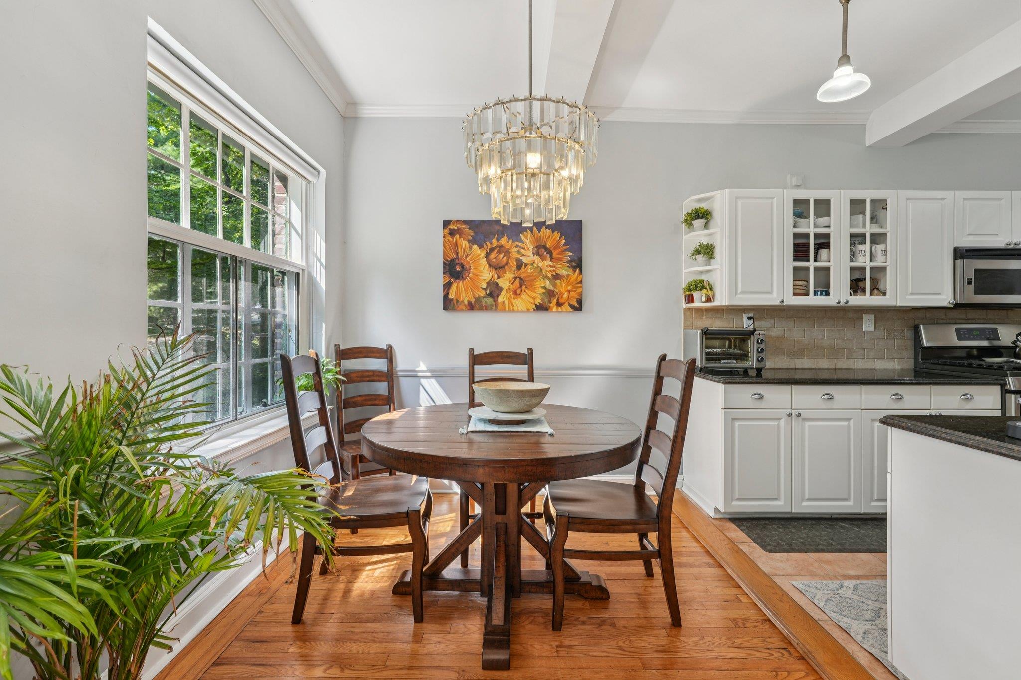 #10 photo, 160 Middle Neck Road, Great Neck , NY 11021