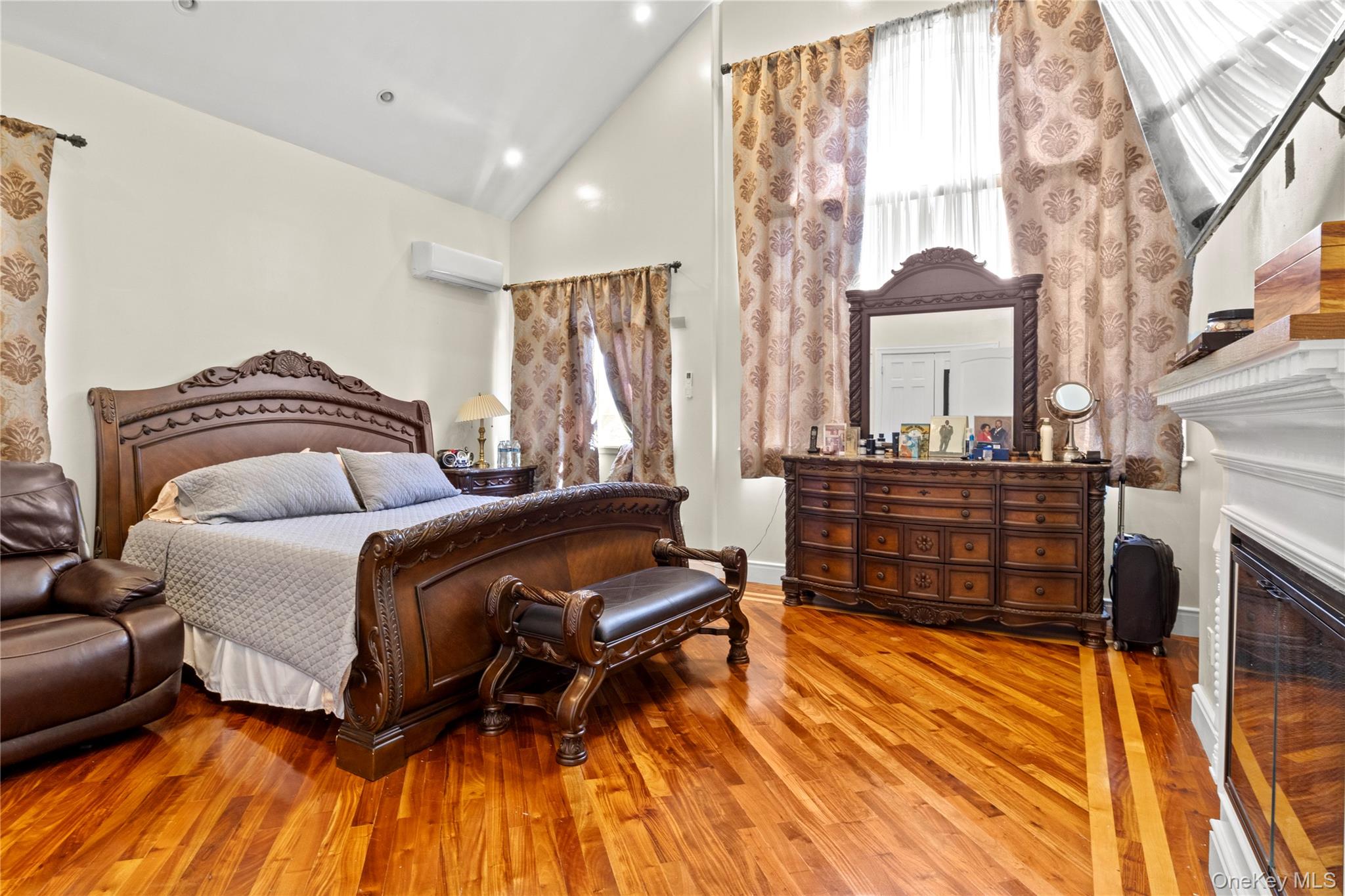 #15 photo, 1011 Bay 24th Street, Far Rockaway , NY 11691