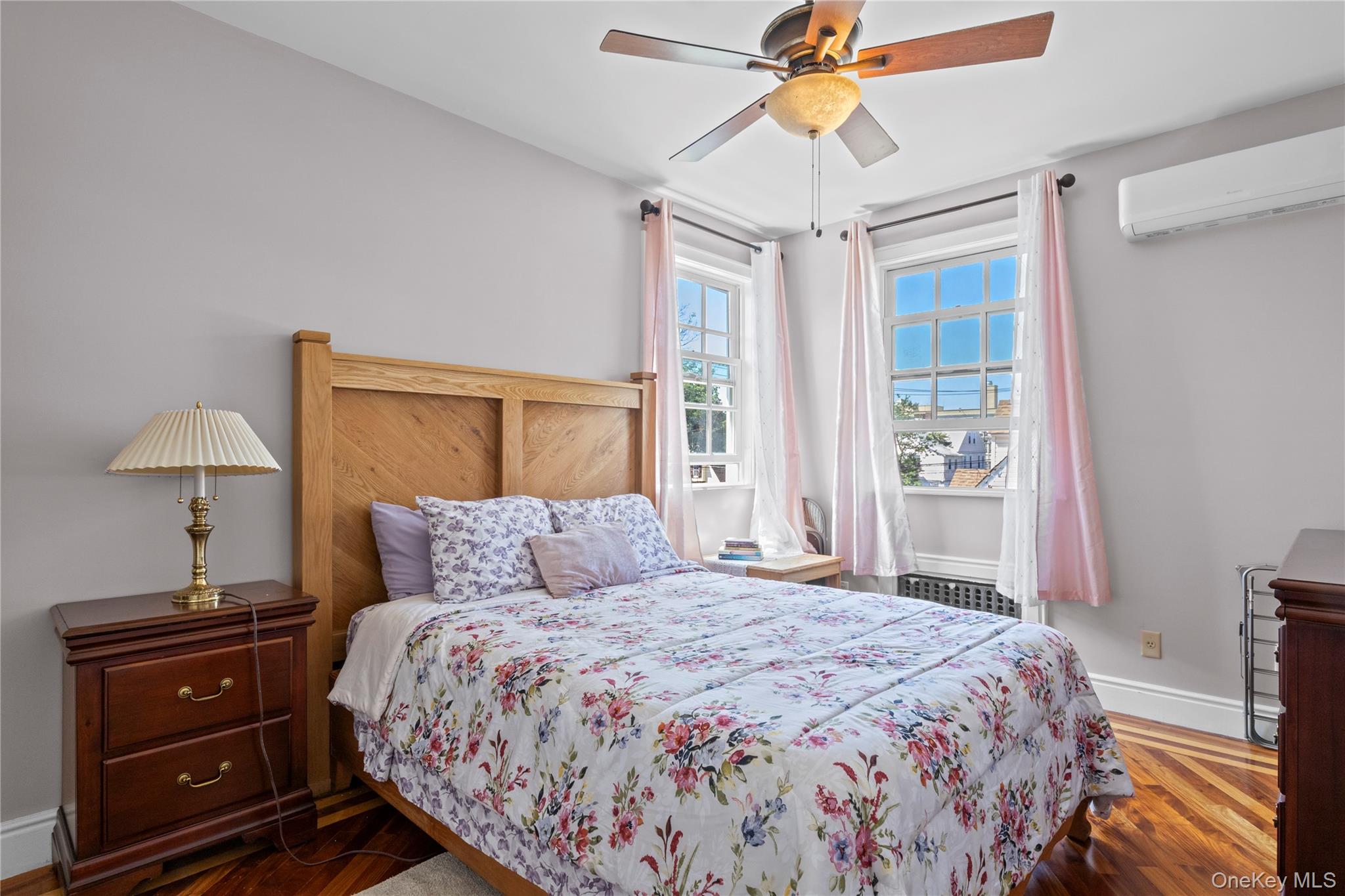 #19 photo, 1011 Bay 24th Street, Far Rockaway , NY 11691