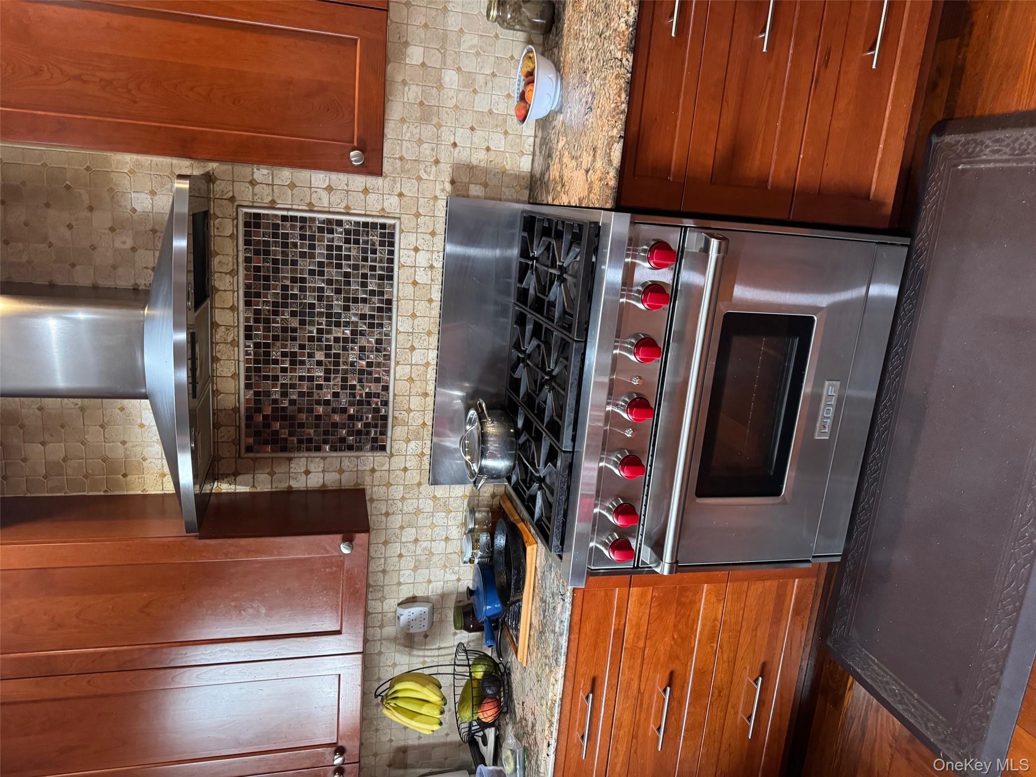 #5 photo, 1011 Bay 24th Street, Far Rockaway , NY 11691