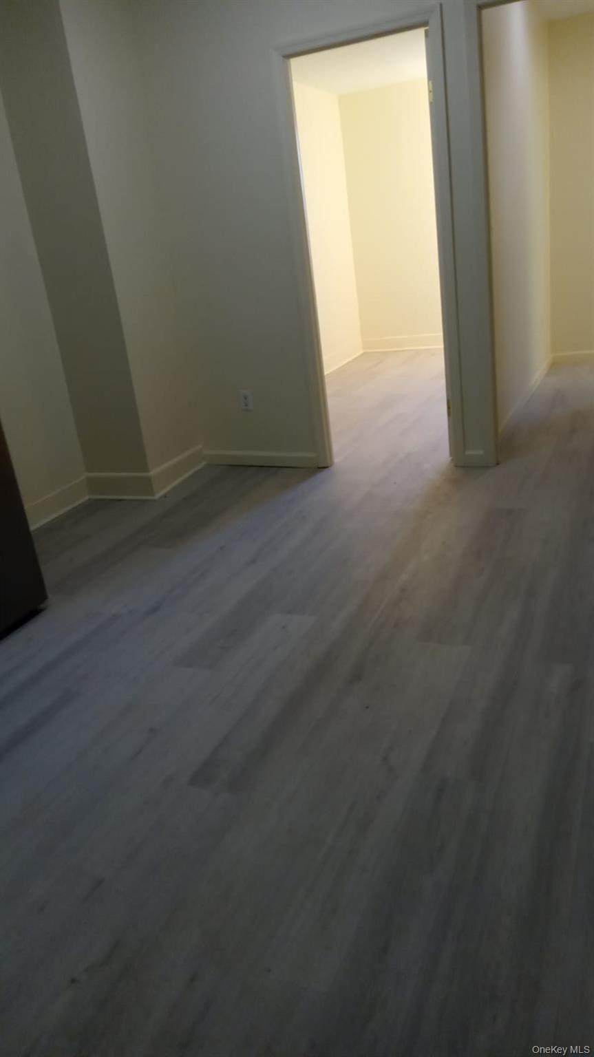 #10 photo, 1831 College Point Boulevard, クイーンズ区 College Point , NY 11356