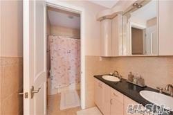 #17 photo, 77-16 Kew Forest Lane, Forest Hills , NY 11375