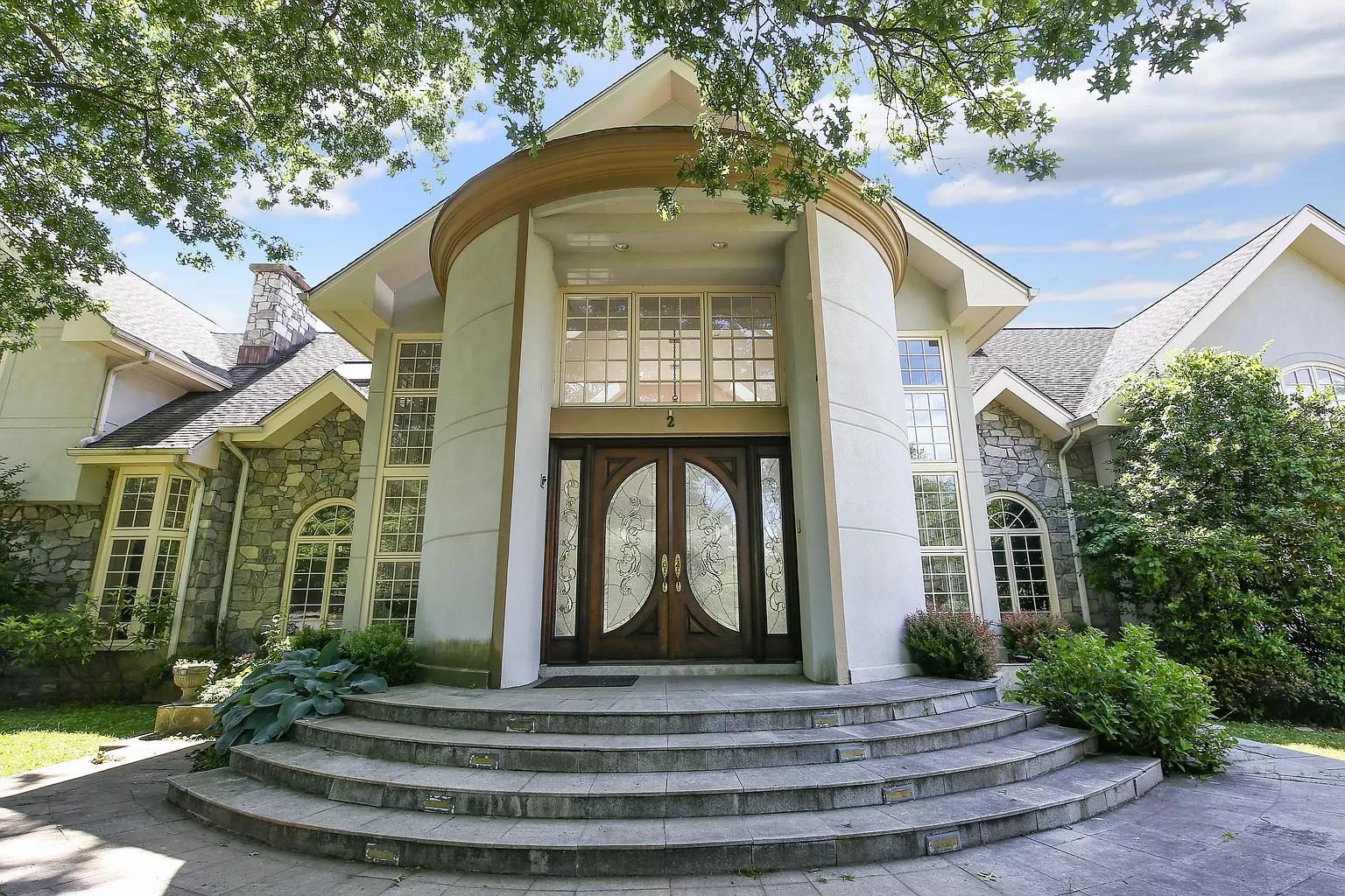 #2 photo, 2 High Point Terrace, Scarsdale , NY 10583