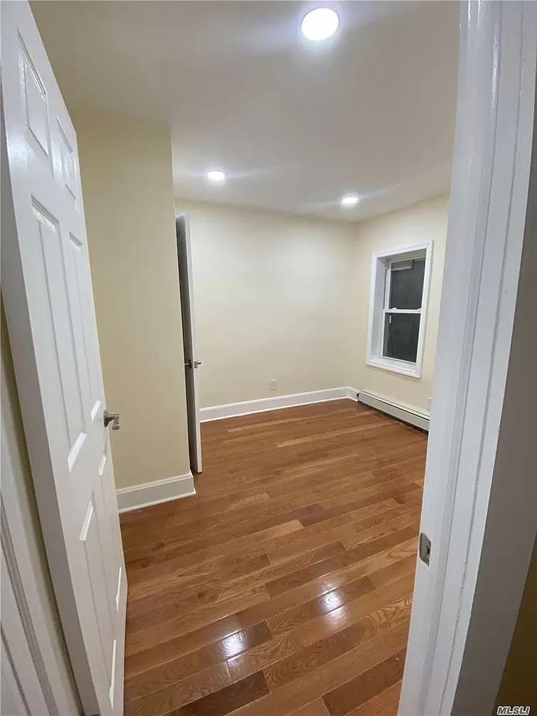 #8 photo, 118-38 154th Street, クイーンズ区 Jamaica , NY 11434