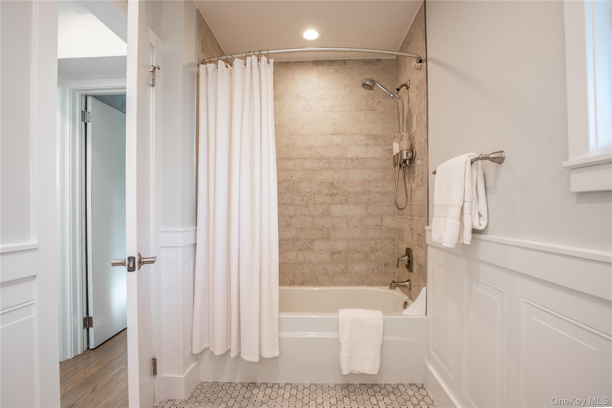 #14 photo, 59 Culross Drive, サフォーク郡 Rocky Point , NY 11778