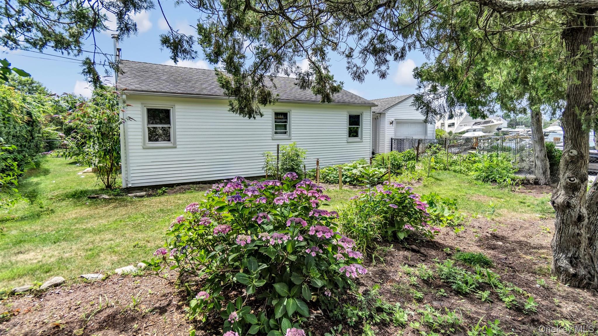 #4 photo, 74 Foster Avenue, サフォーク郡 Hampton Bays , NY 11946