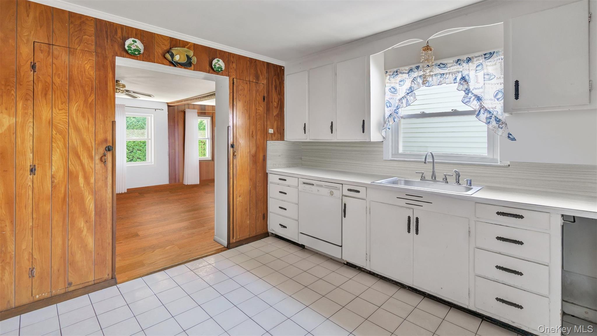 #6 photo, 74 Foster Avenue, サフォーク郡 Hampton Bays , NY 11946