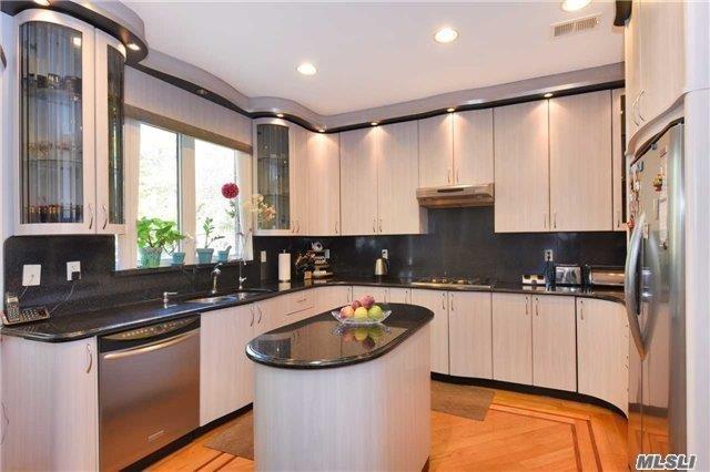 #13 photo, 77-16 Kew Forest Lane, クイーンズ区 Flushing , NY 11375