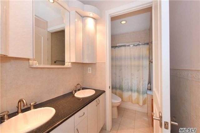 #18 photo, 77-16 Kew Forest Lane, クイーンズ区 Flushing , NY 11375