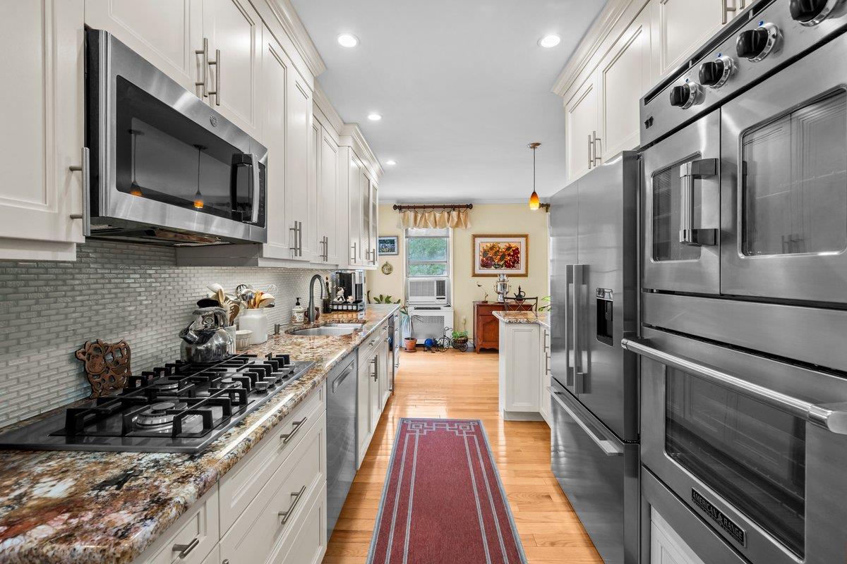 #14 photo, 3299 Cambridge Avenue, Bronx , NY 10463