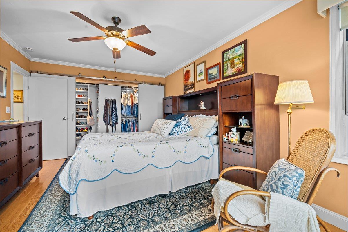 #18 photo, 3299 Cambridge Avenue, Bronx , NY 10463