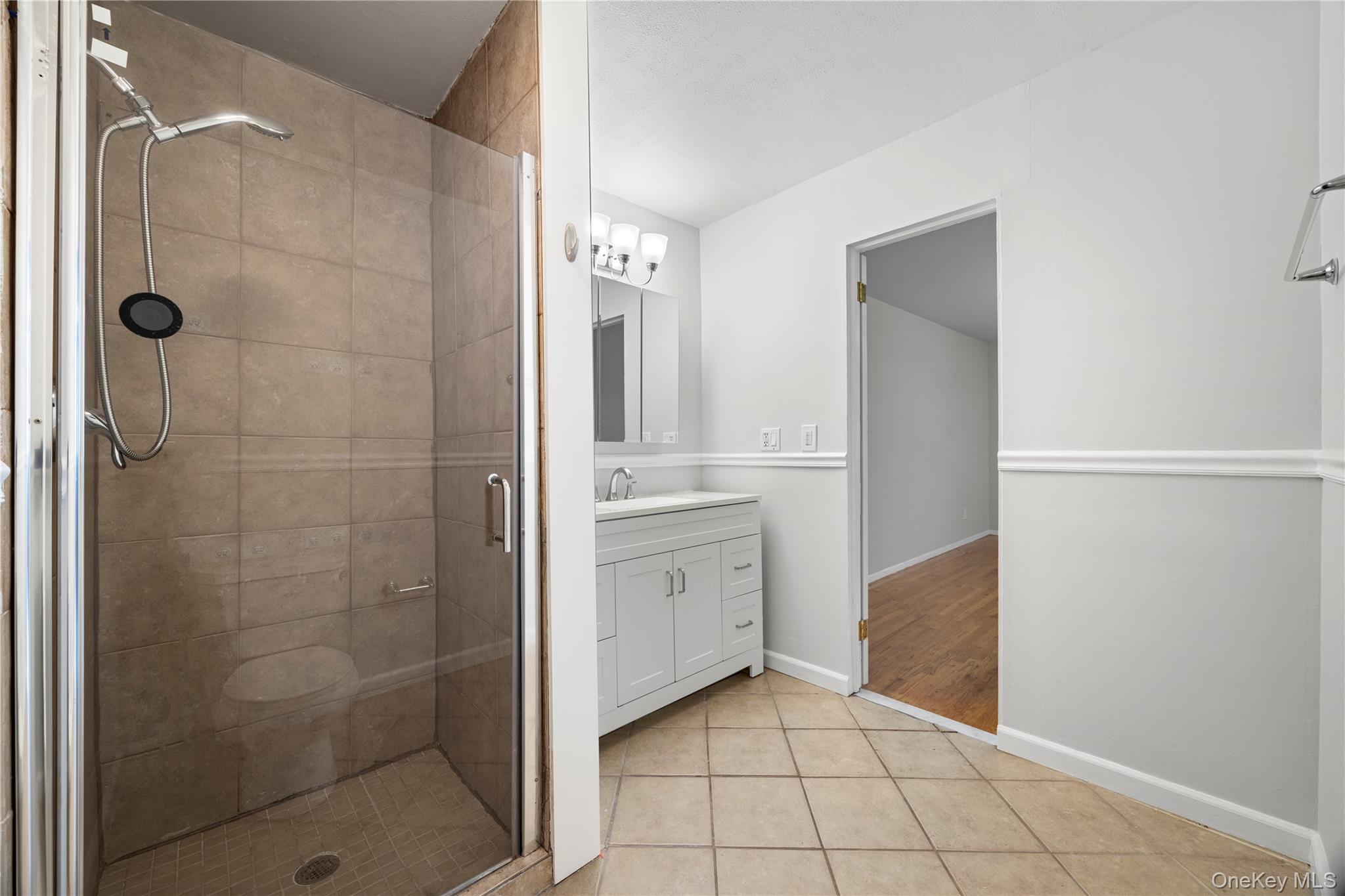 #15 photo, 423 Colony Drive, Hartsdale , NY 10530