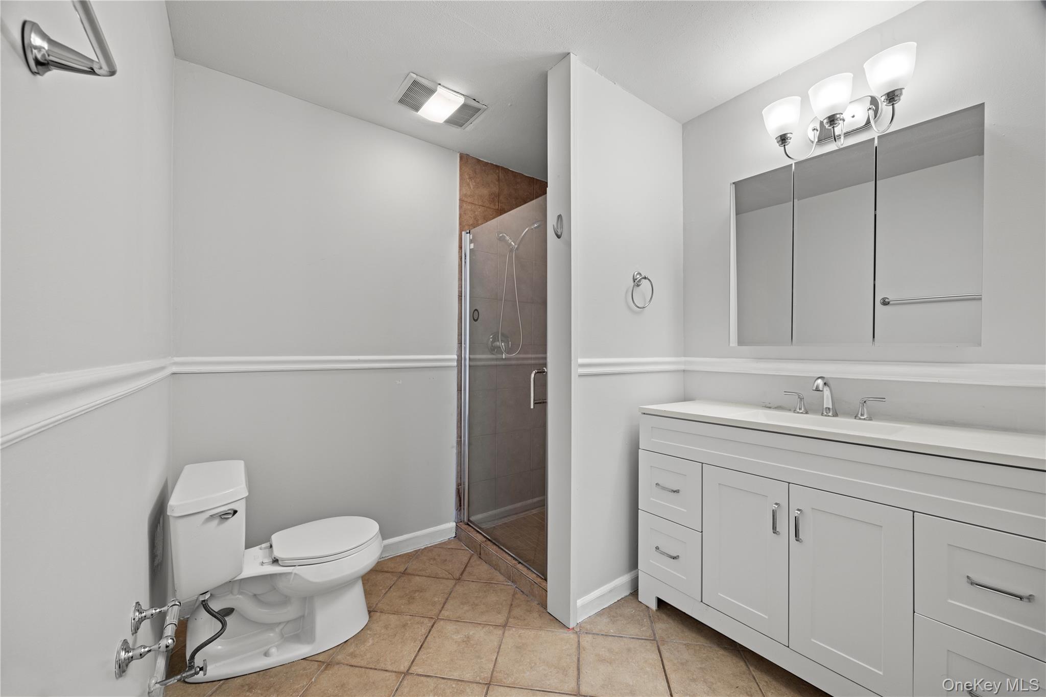 #16 photo, 423 Colony Drive, Hartsdale , NY 10530