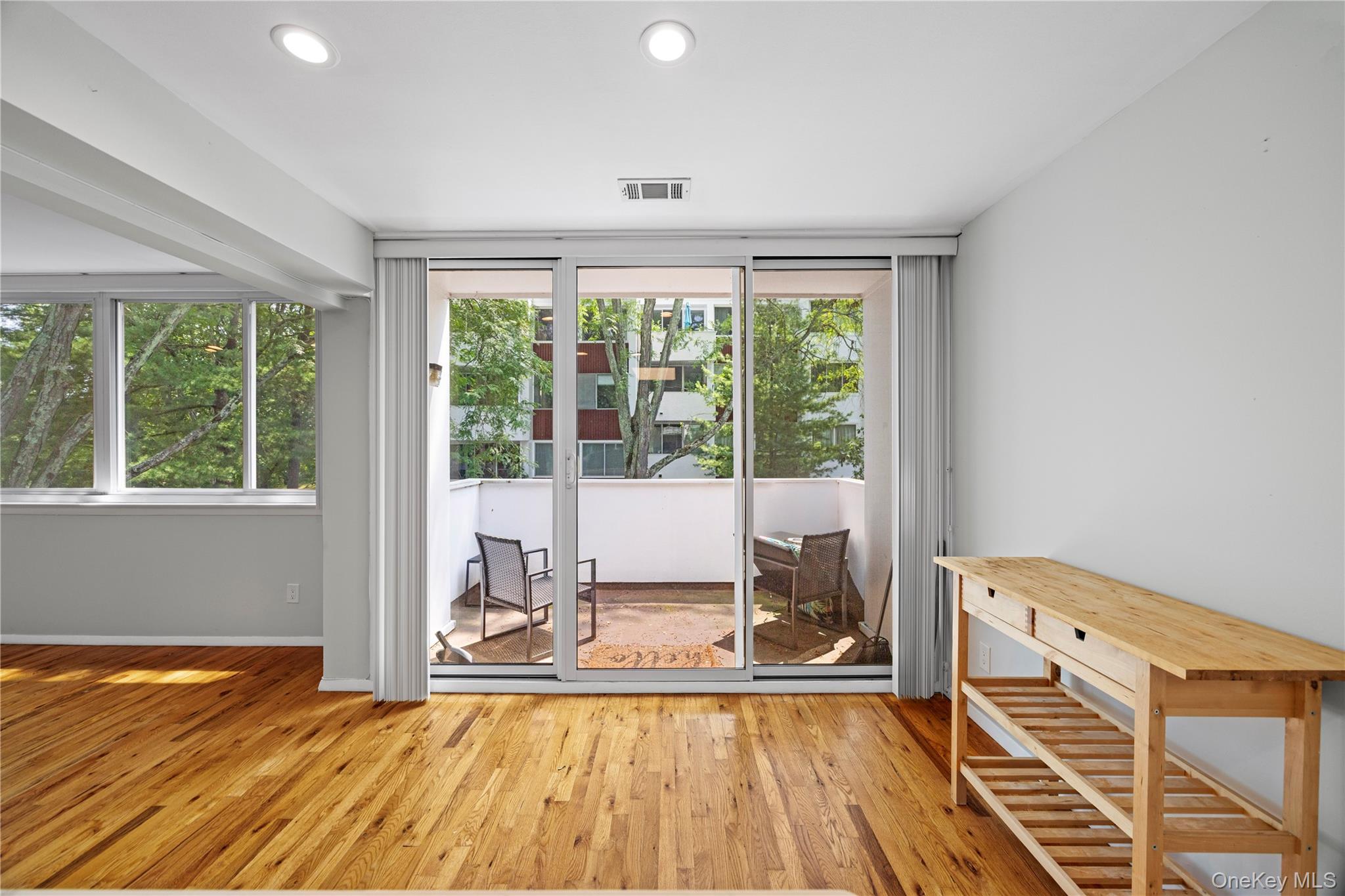 #5 photo, 423 Colony Drive, Hartsdale , NY 10530