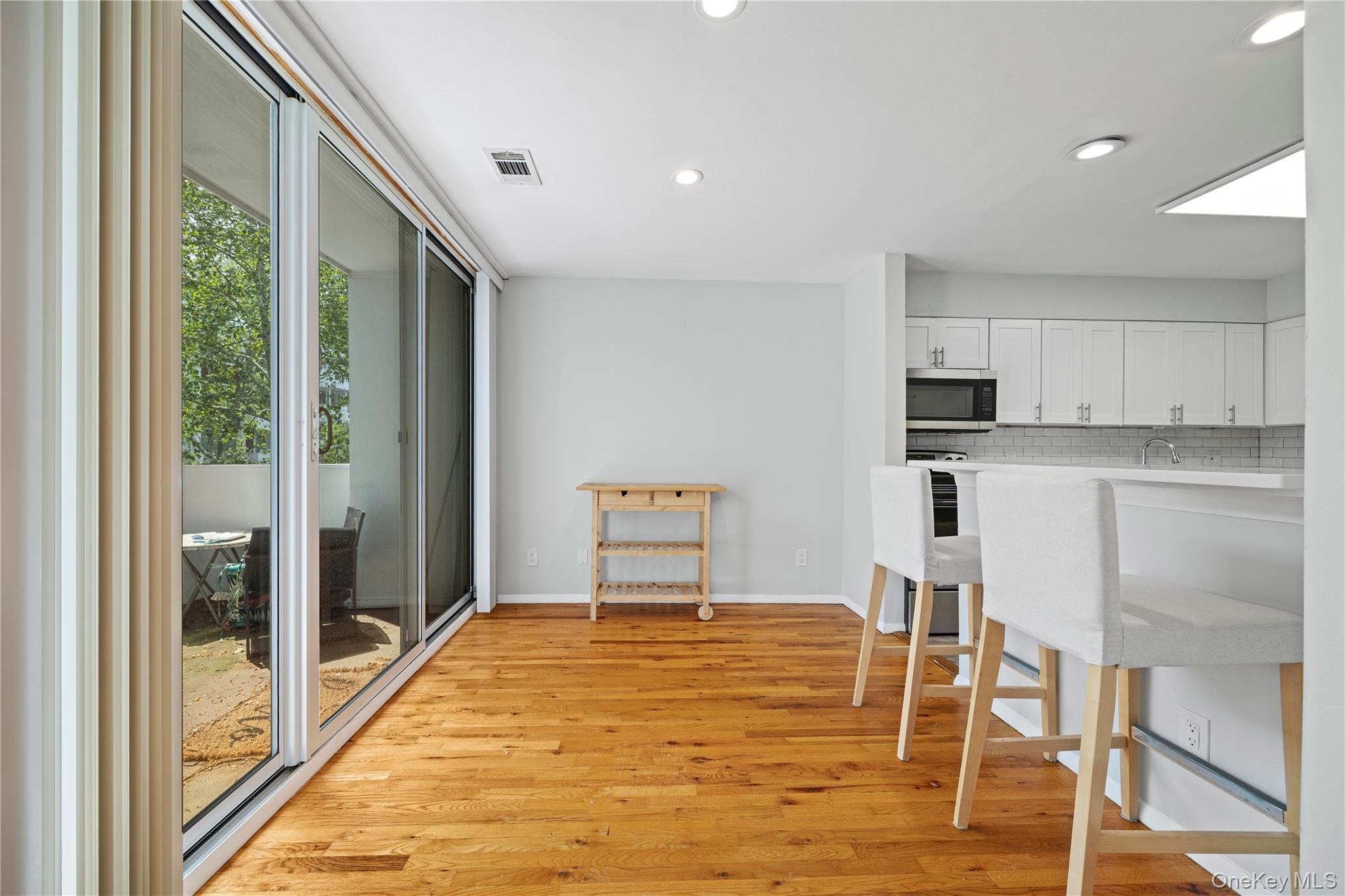 #6 photo, 423 Colony Drive, Hartsdale , NY 10530