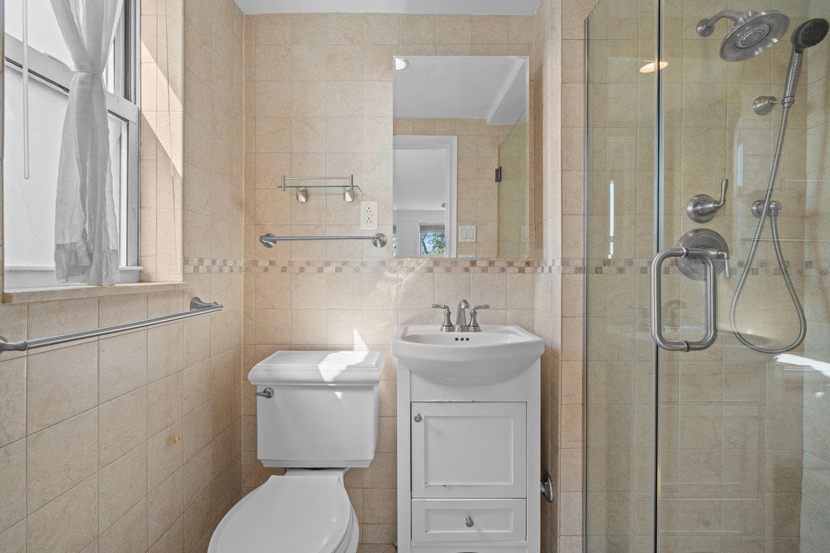 #14 photo, 4525 Henry Hudson Parkway, Bronx , NY 10471