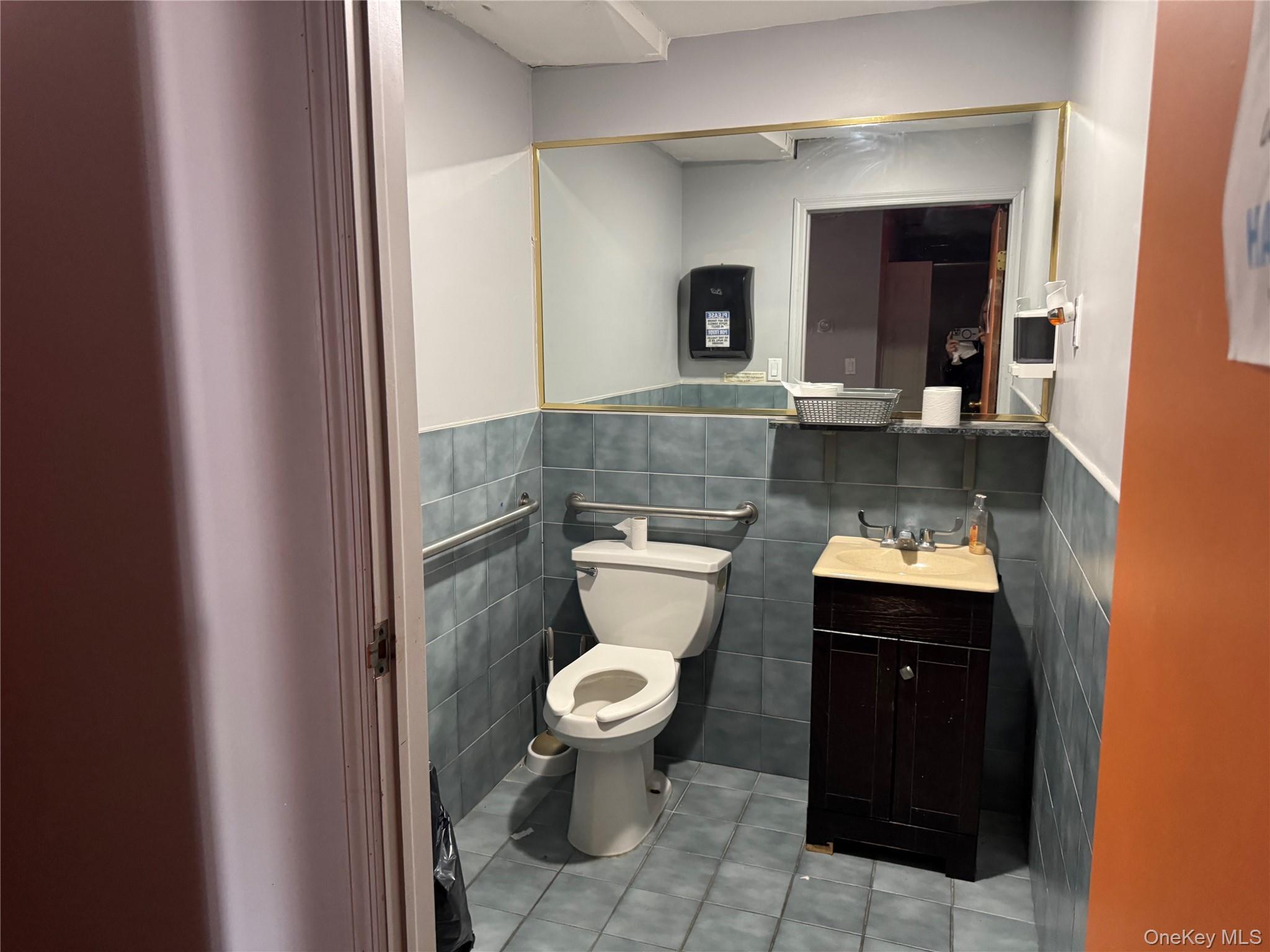 #12 photo, 247-09 Jericho Turnpike, クイーンズ区 Bellerose , NY 11426