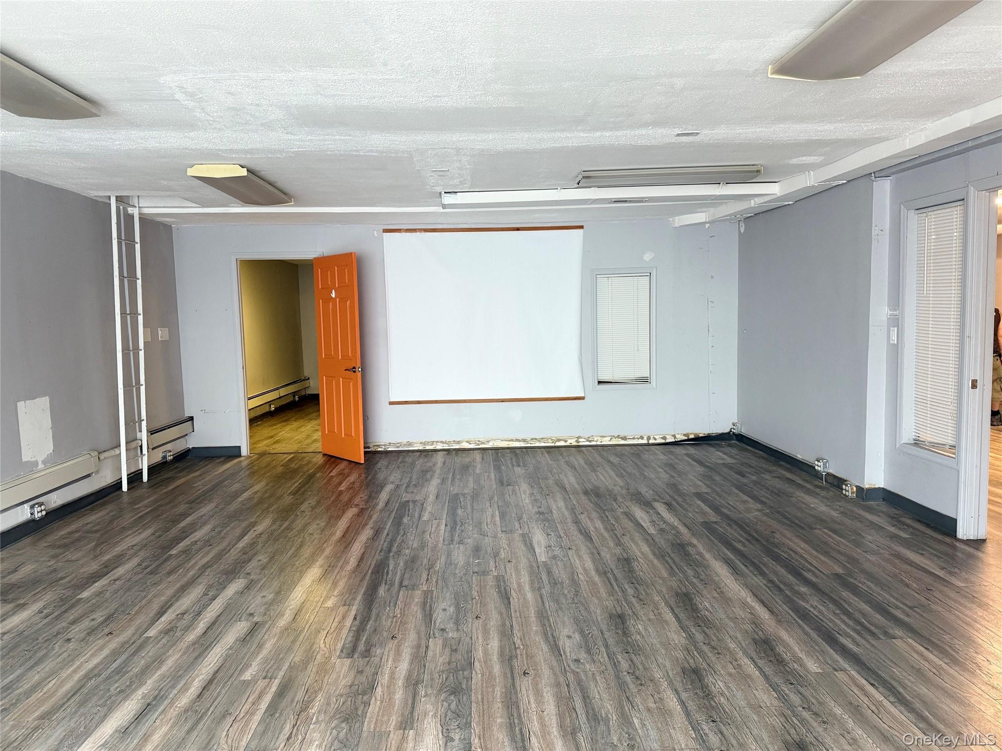 #7 photo, 247-09 Jericho Turnpike, クイーンズ区 Bellerose , NY 11426