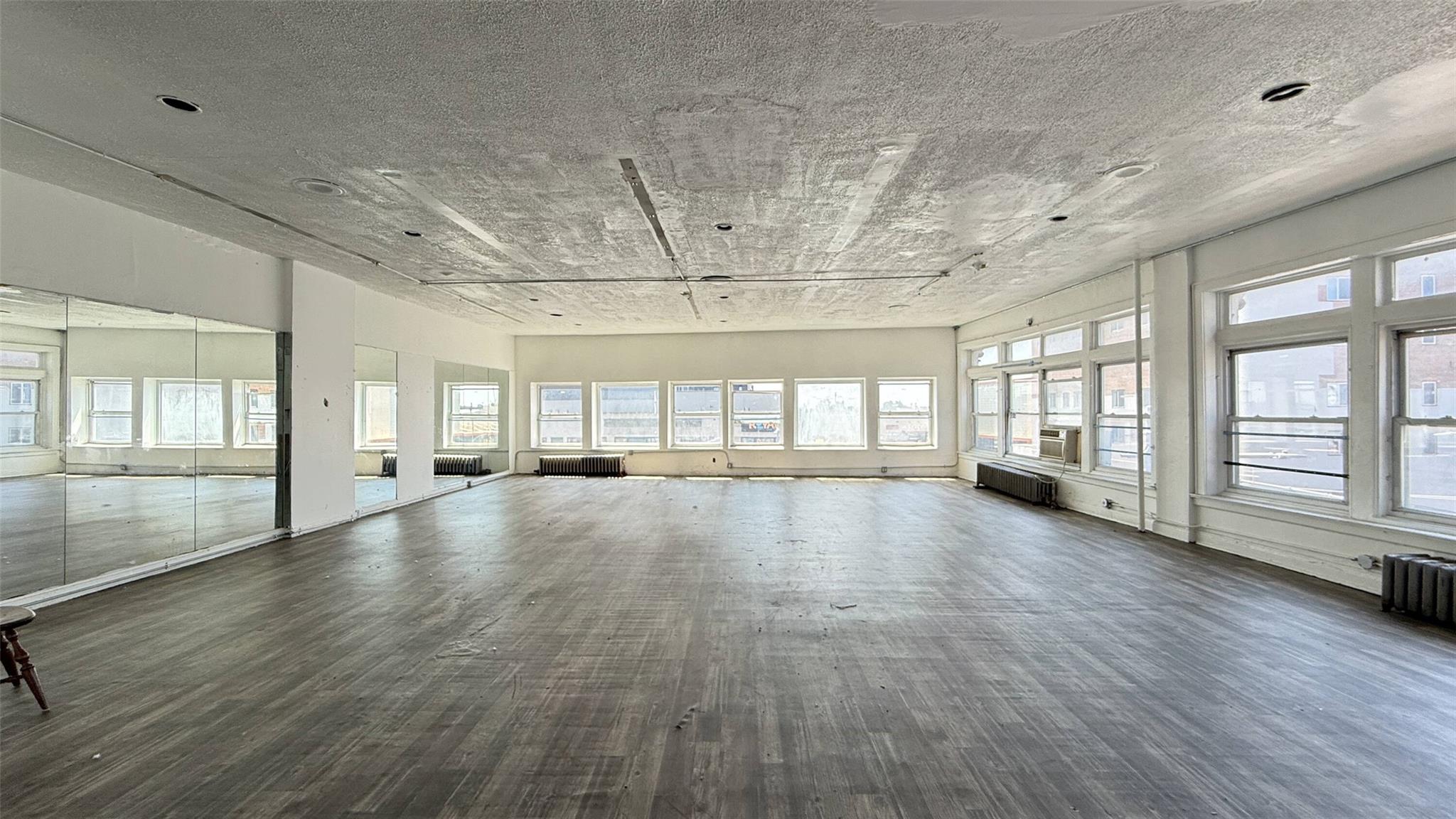 #3 photo, 16803 Jamaica Avenue, クイーンズ区 Jamaica , NY 11432