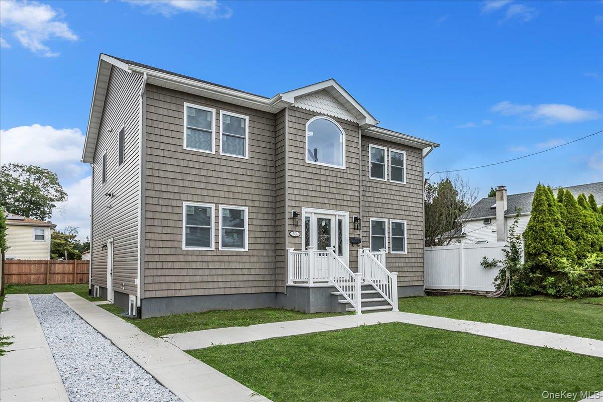 #1 photo, 664 Clinton Avenue, Uniondale , NY 11553