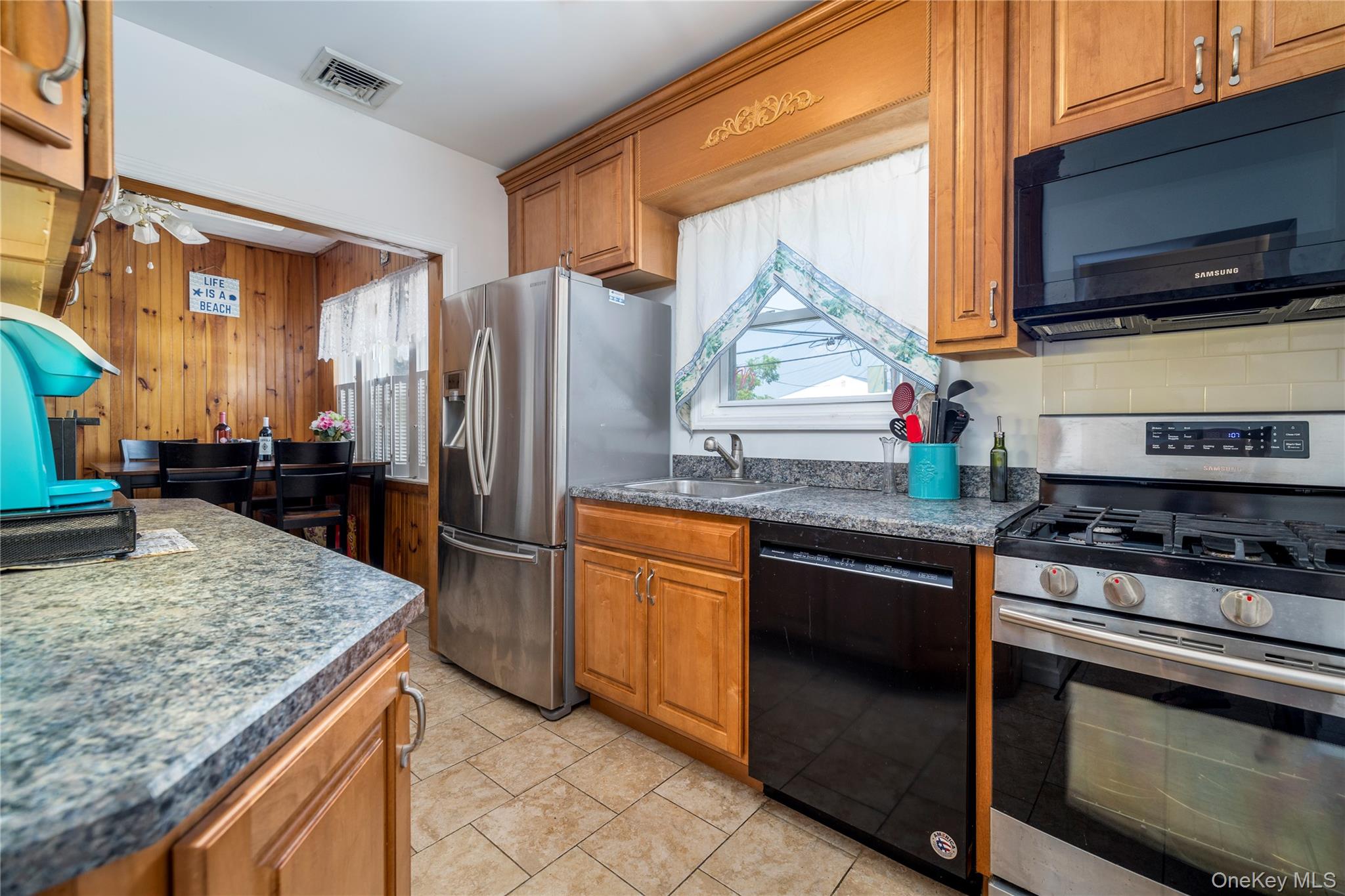 #10 photo, 49 Barnes Street, Long Beach , NY 11561