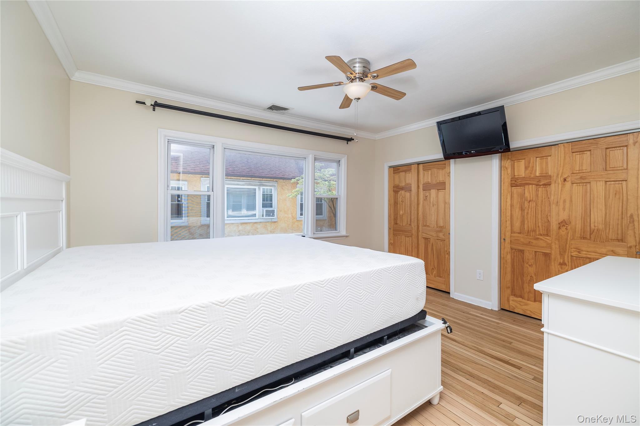 #4 photo, 49 Barnes Street, Long Beach , NY 11561