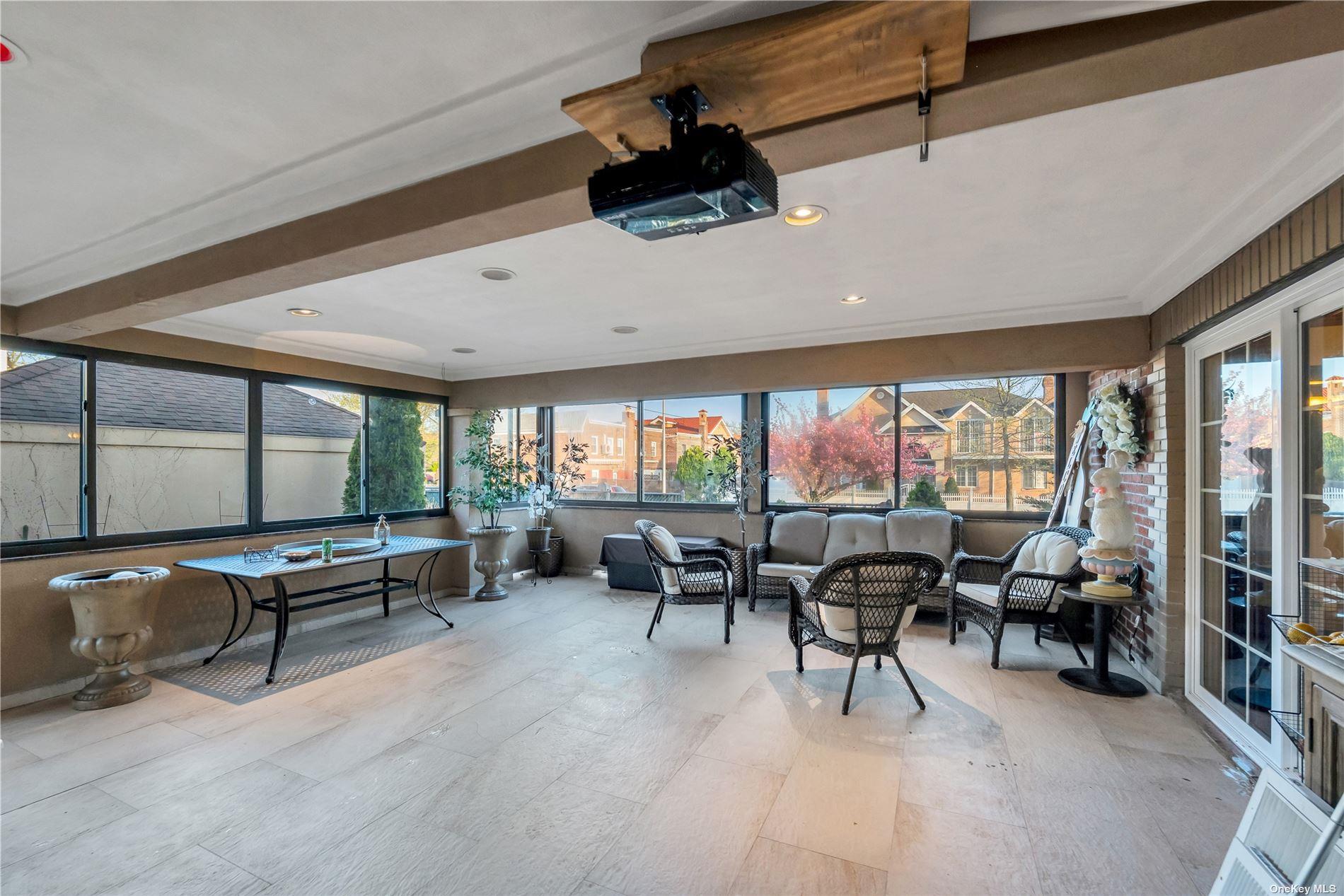 #18 photo, 50-43 192nd Street, फ्रेश मेडॉस Fresh Meadows , NY 11365