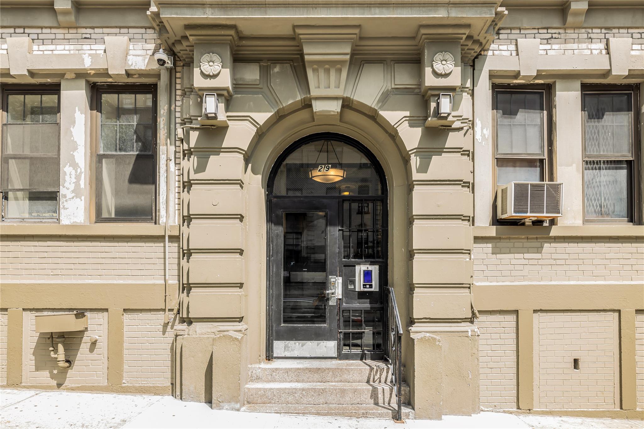 #2 photo, 29 Convent, New York (Manhattan) , NY 10027