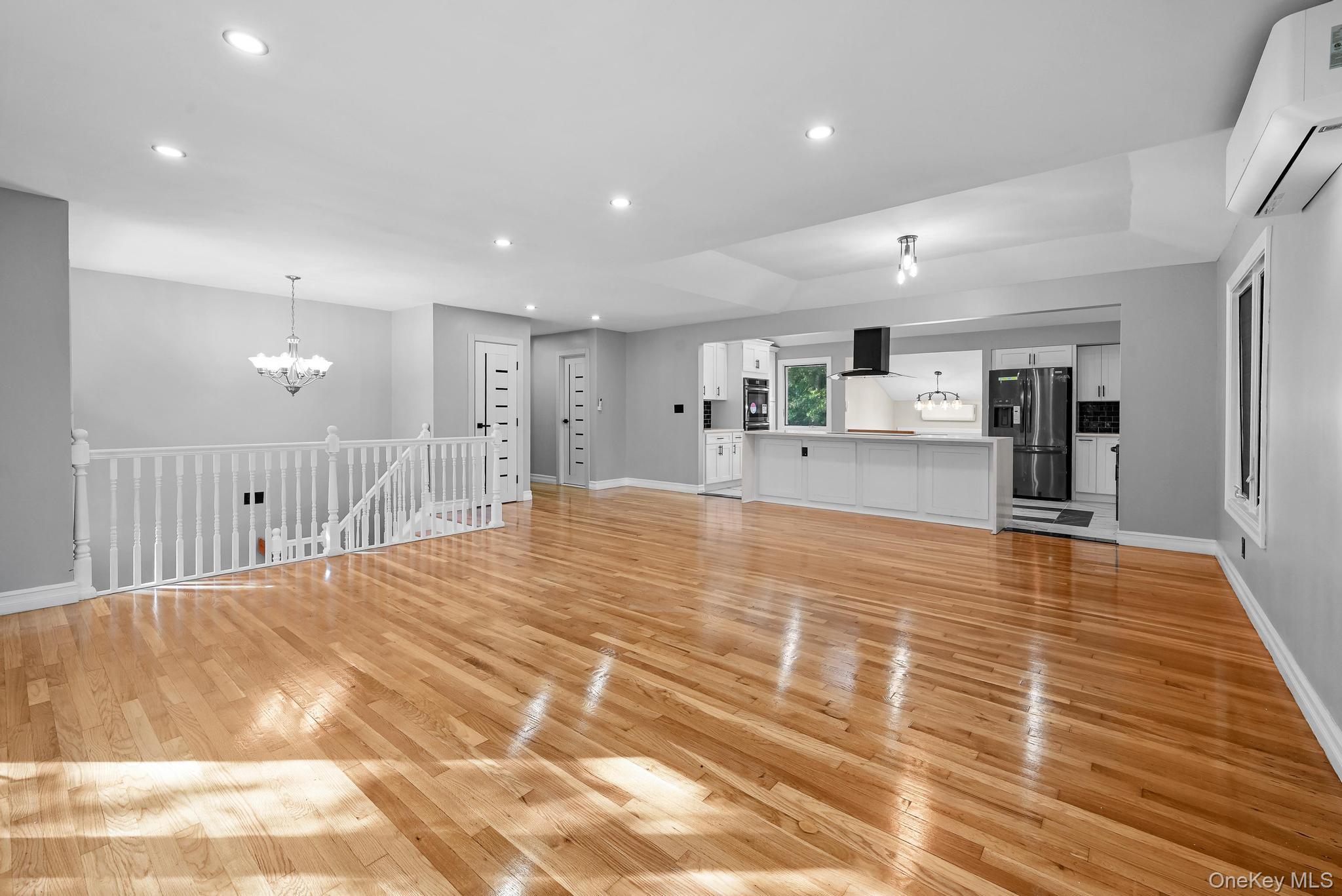 #19 photo, 4 Wintergreen Drive, Melville , NY 11747