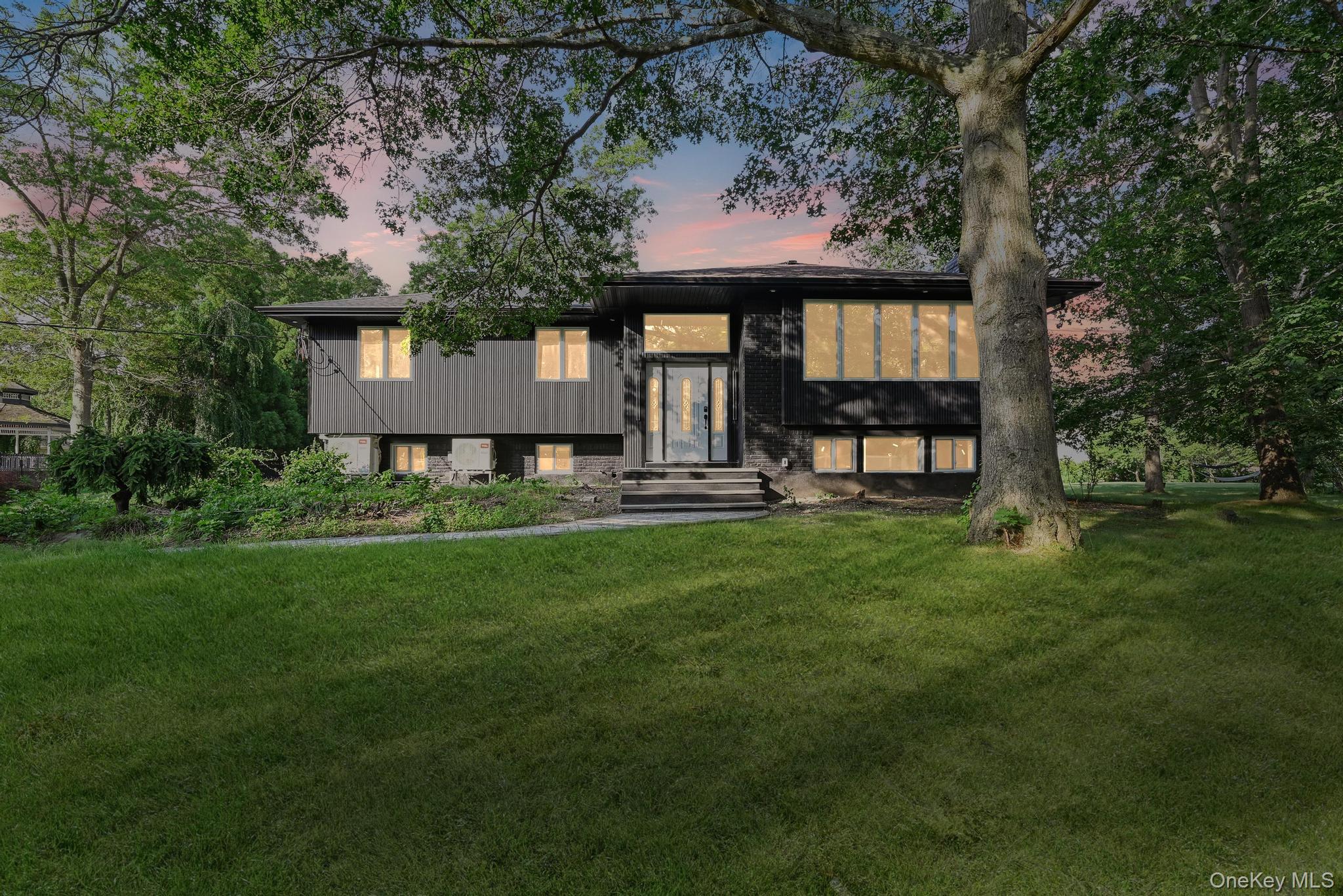 #2 photo, 4 Wintergreen Drive, Melville , NY 11747