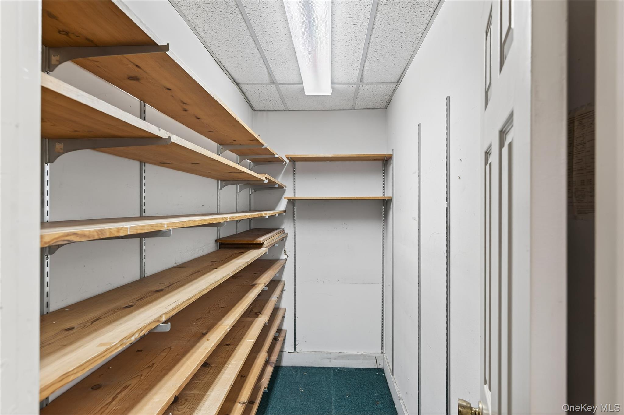 #5 photo, 65 N Ocean Avenue, サフォーク郡 Patchogue , NY 11772