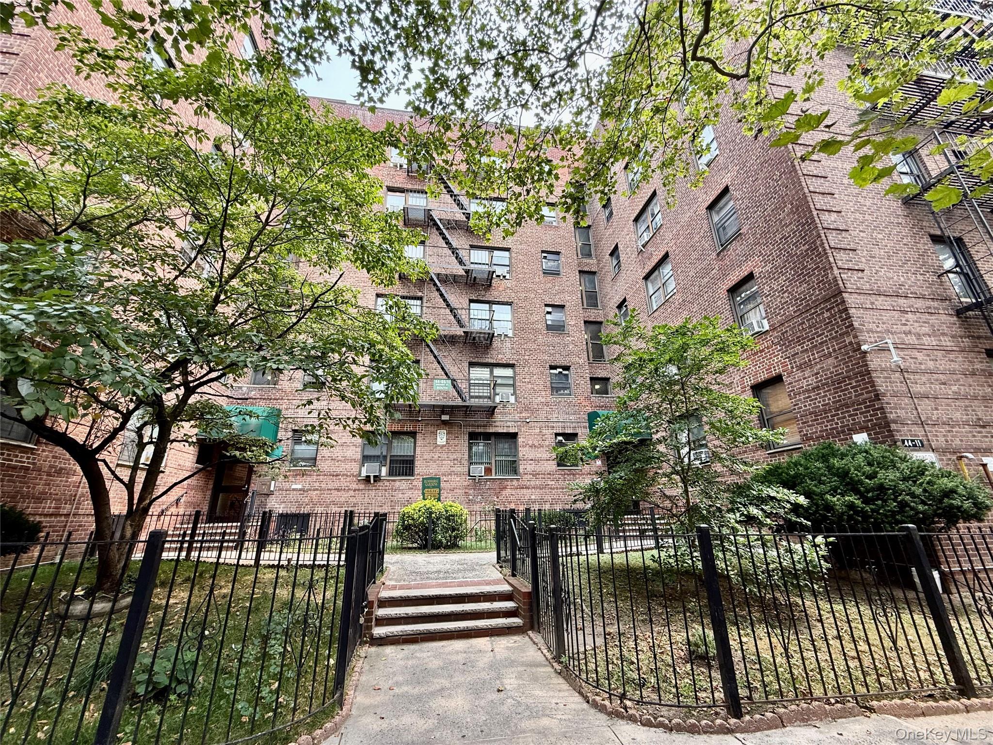 #1 photo, 44-11 Macnish, クイーンズ区 Elmhurst , NY 11373