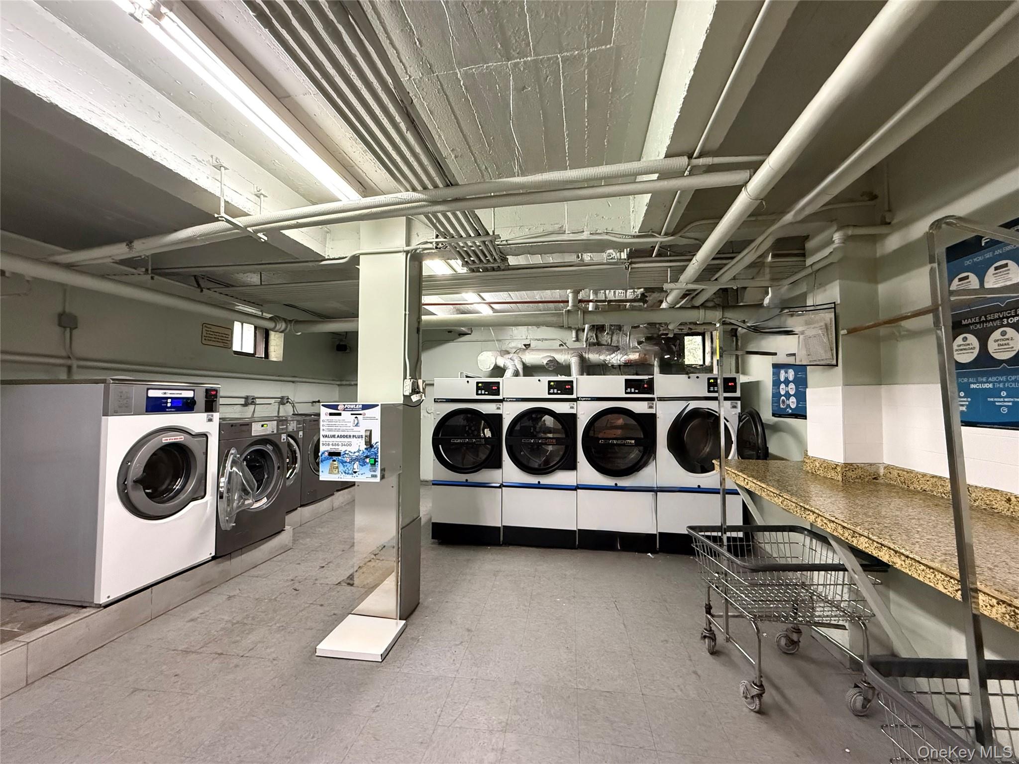 #9 photo, 44-11 Macnish, クイーンズ区 Elmhurst , NY 11373