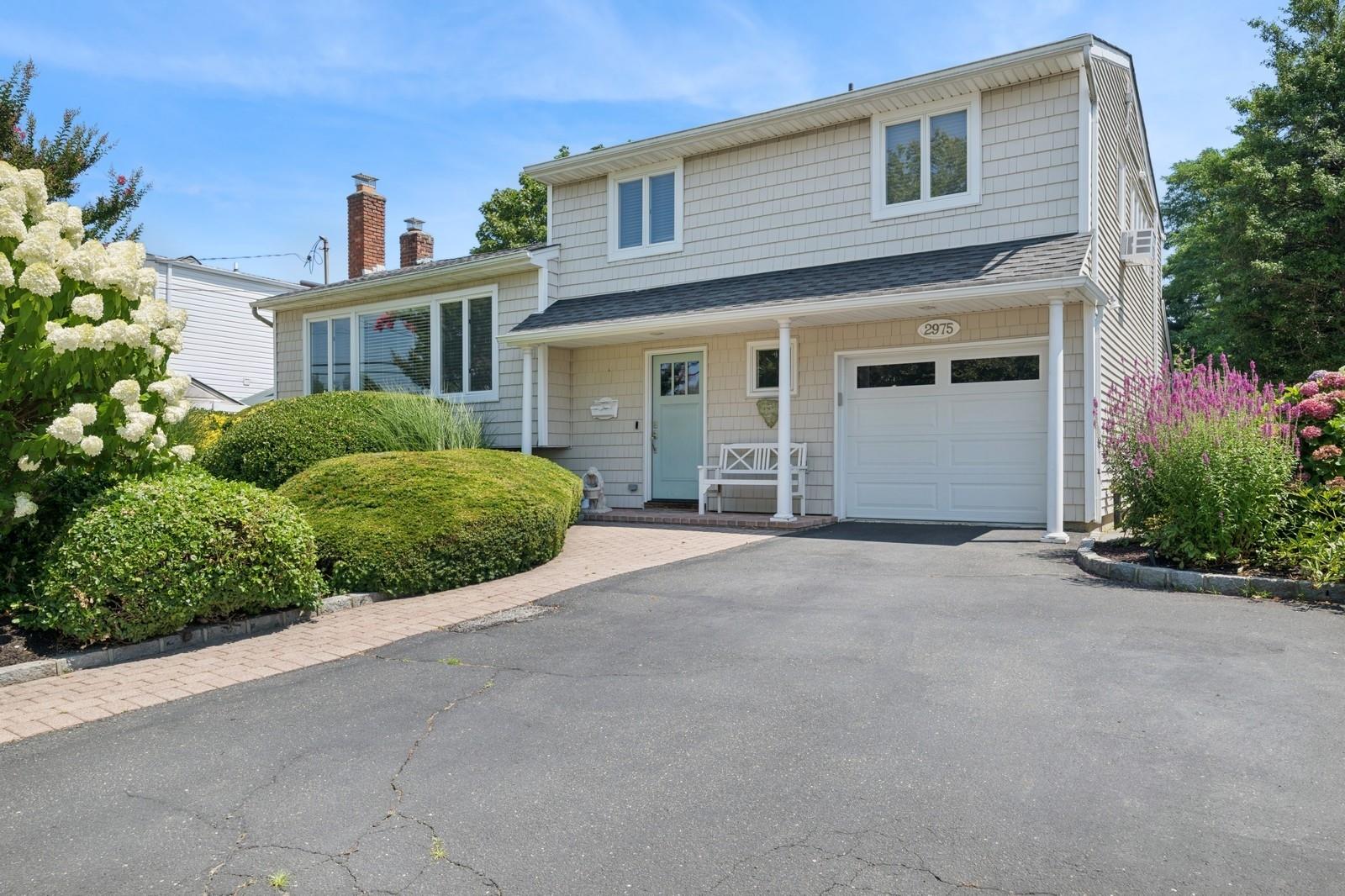 #1 photo, 2975 Susan Road, ナッソー郡 Bellmore , NY 11710