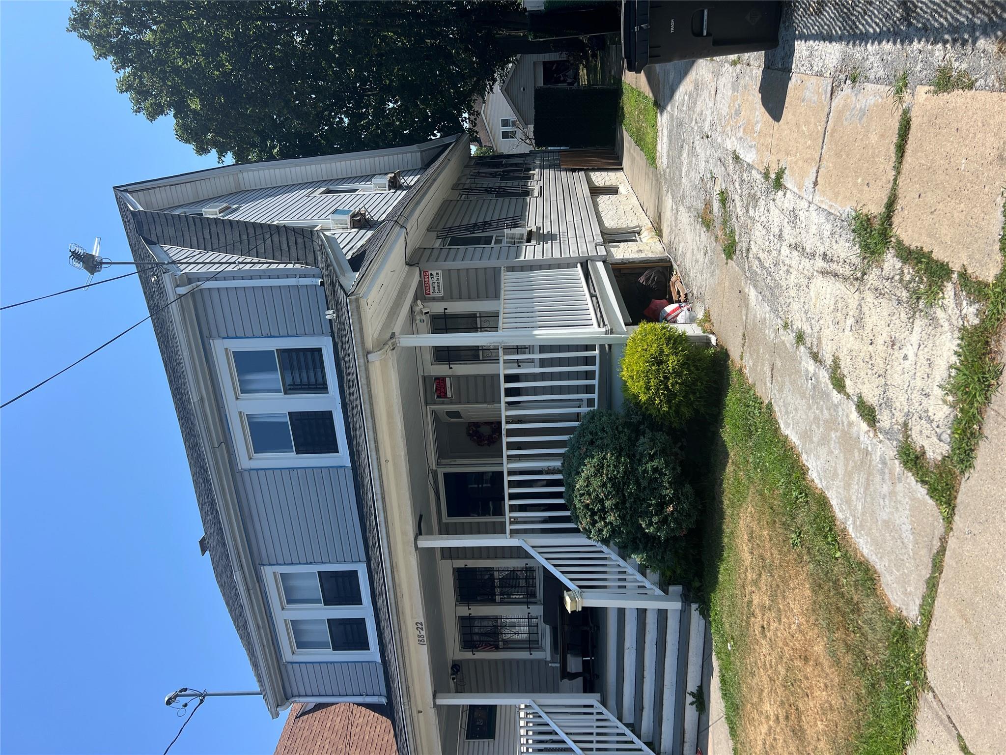 #2 photo, 18822 119th Avenue, クイーンズ区 Saint Albans , NY 11412