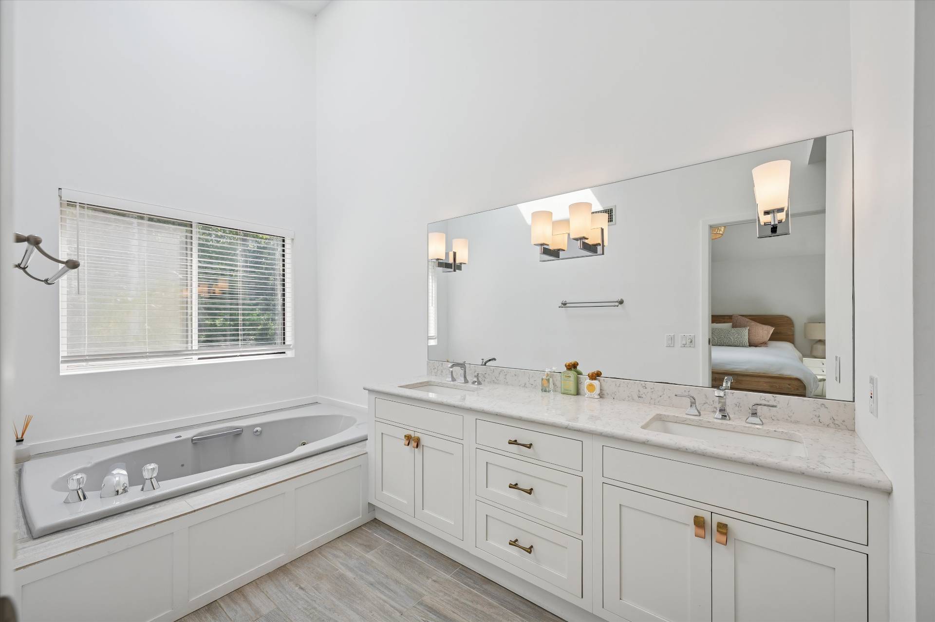 #14 photo, 14 Livery Lane, サフォーク郡 East Hampton , NY 11937