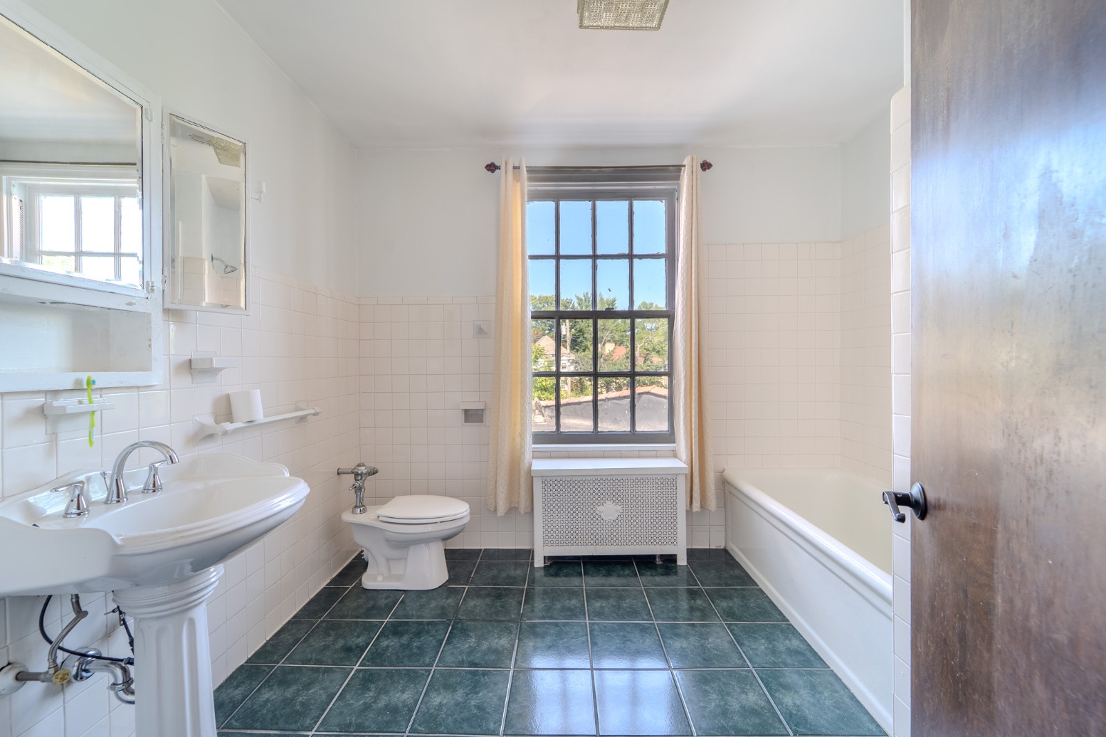 #28 photo, 716 Western Ave, Albany , NY 12203