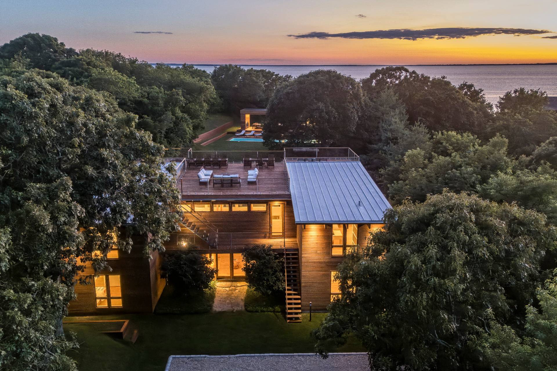 #3 photo, 10 CAPTAIN BALFOUR WAY, サフォーク郡 Montauk , NY 11954