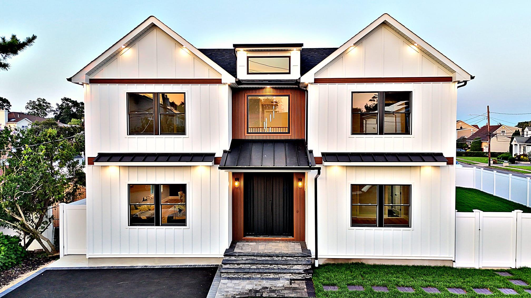 #1 photo, 583 Kingston Avenue, नासाउ काउंटी East Meadow , NY 11554