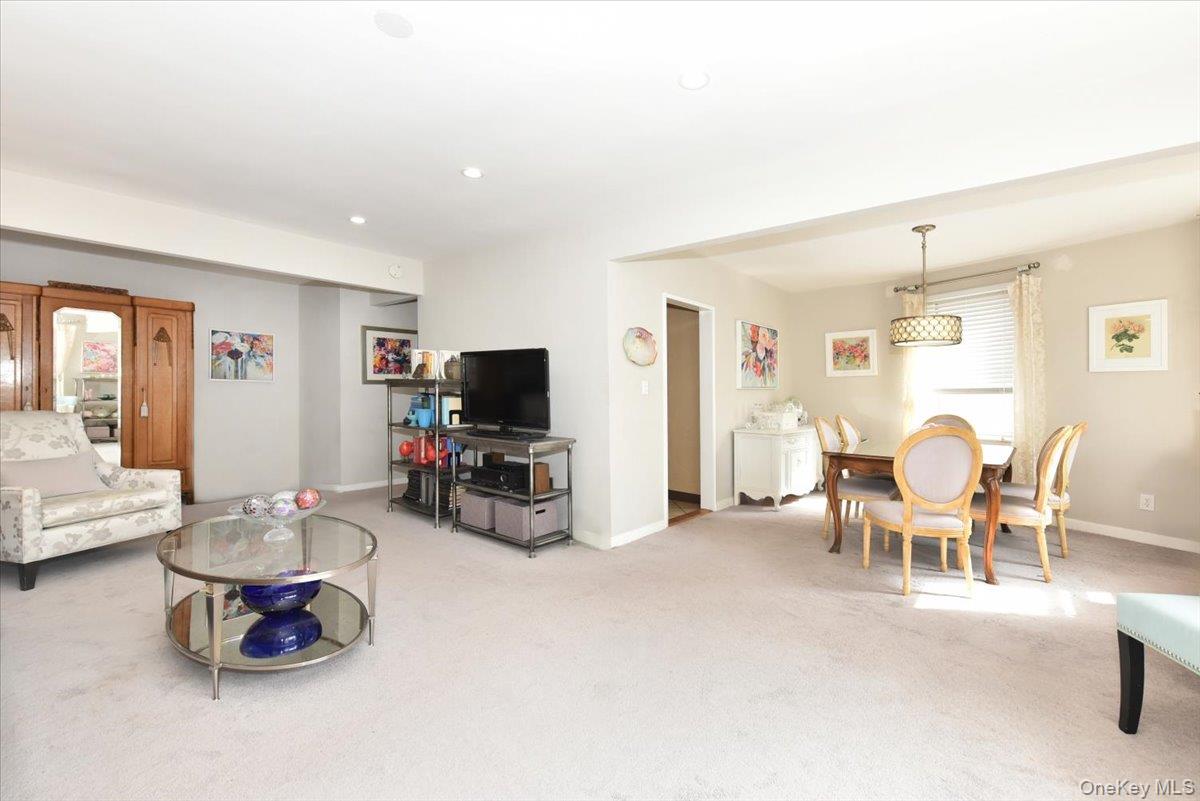 #4 photo, 75 S Middle Neck, Great Neck , NY 11021