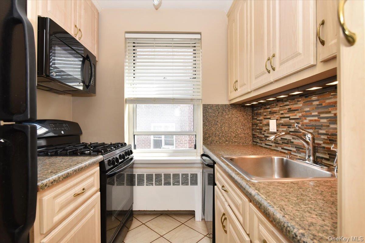 #6 photo, 75 S Middle Neck, Great Neck , NY 11021